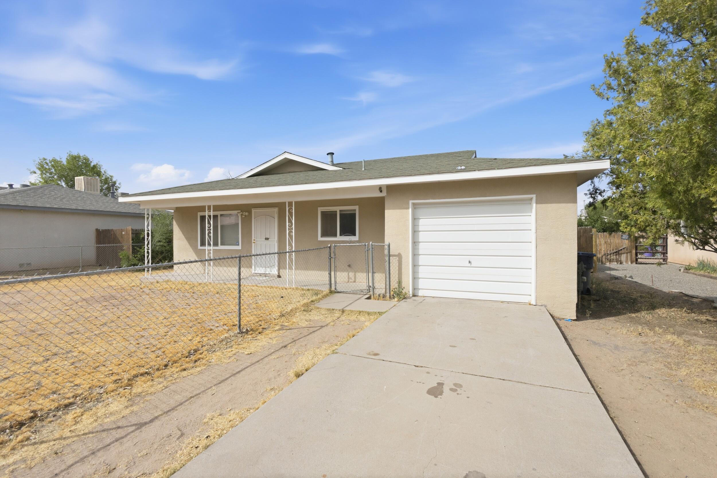 Homes for sale in Los Lunas, NM | 1136 Pinon Ct Se, Los Lunas, NM 87031 | MLS# 1102877