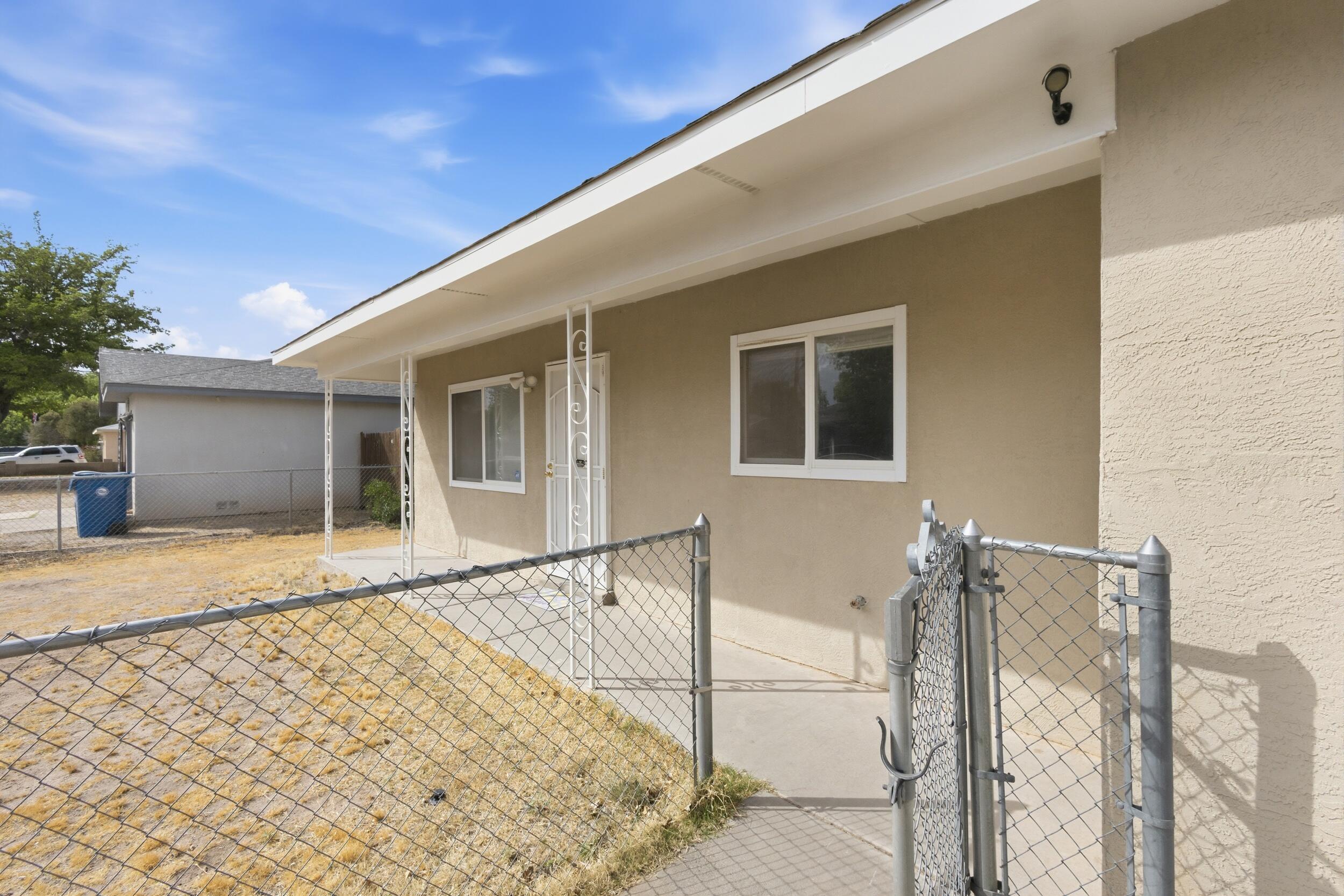 Homes for sale in Los Lunas, NM | 1136 Pinon Ct Se, Los Lunas, NM 87031 | MLS# 1102877