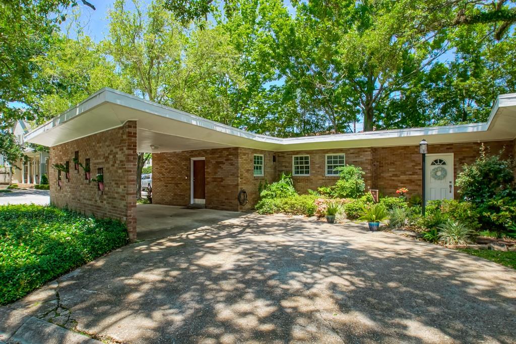 5th image of 2 Shadow Ln, Metairie, LA 70005 | MLS# 2556387
