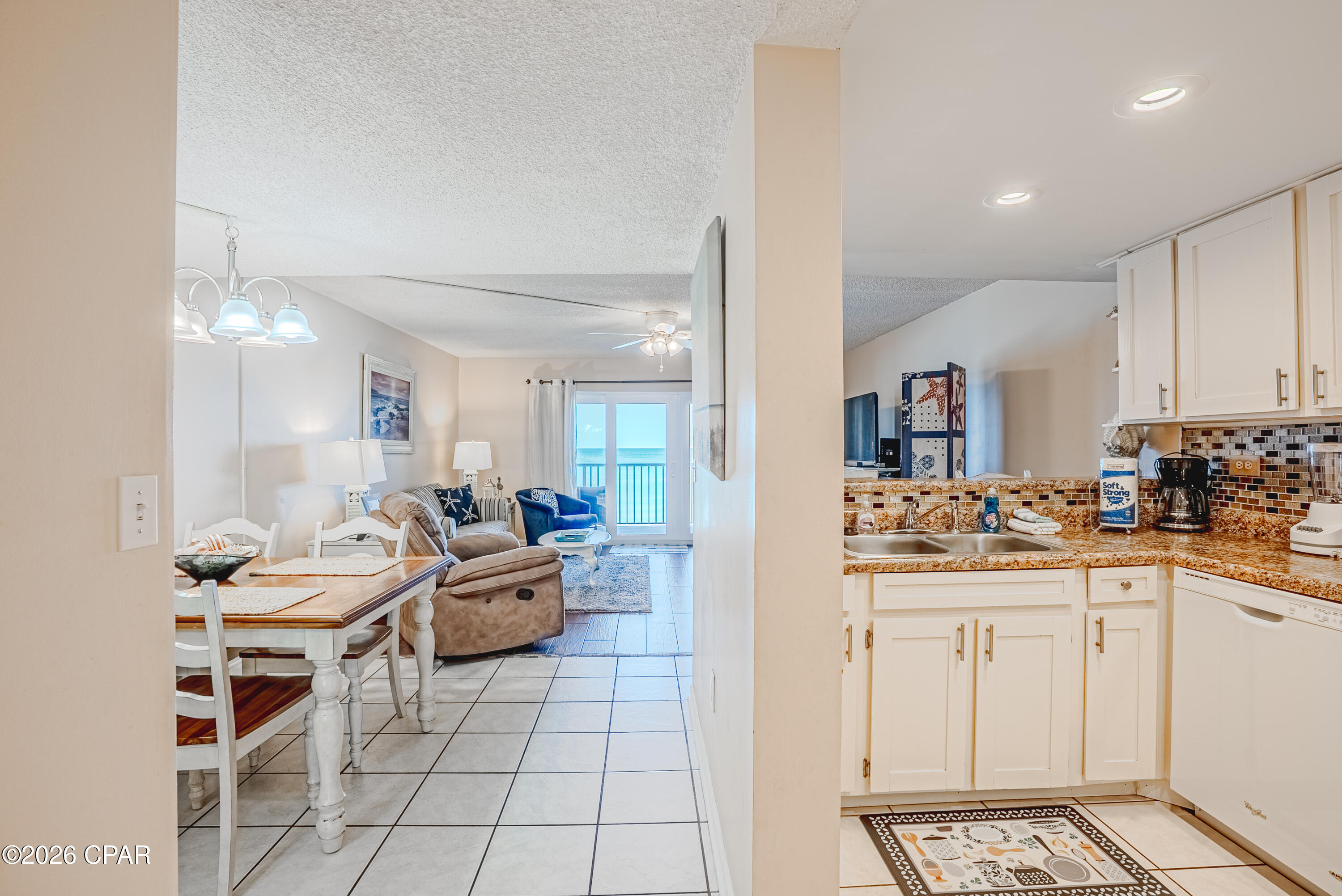 Image 5 For 6213 Thomas Drive 408