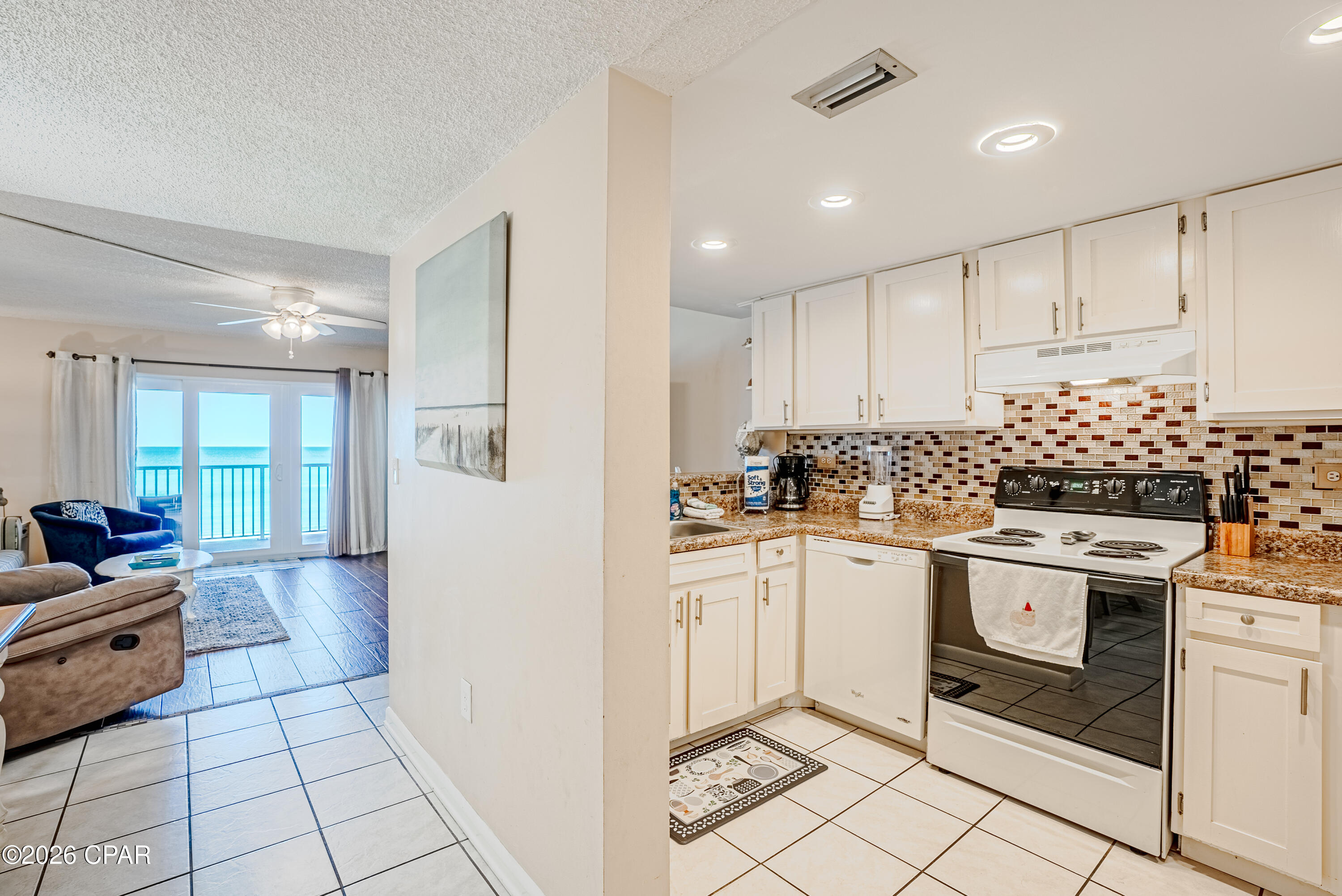 Image 6 For 6213 Thomas Drive 408
