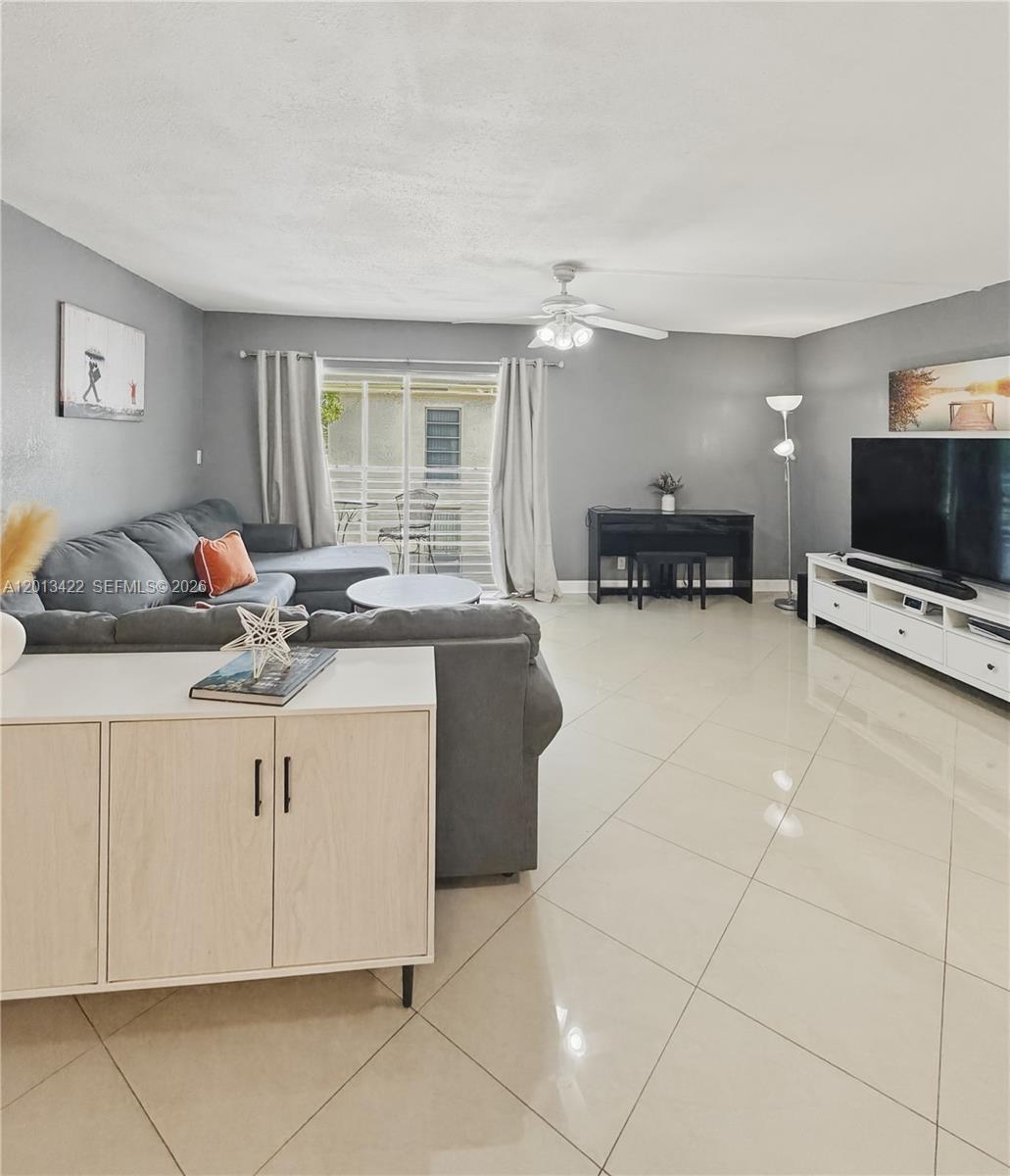 Laurels At Margate Condo