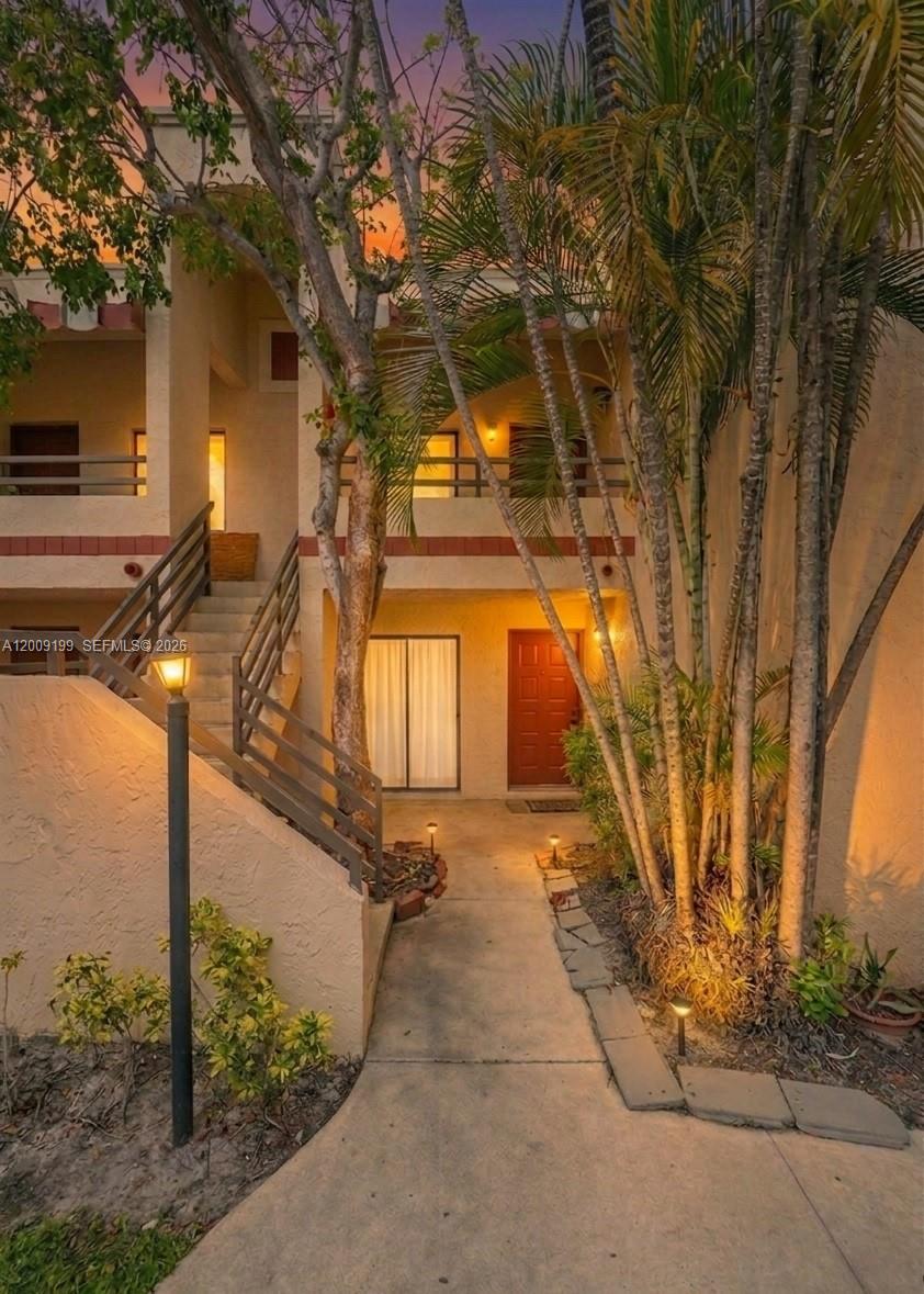 Quatraine Condo IV