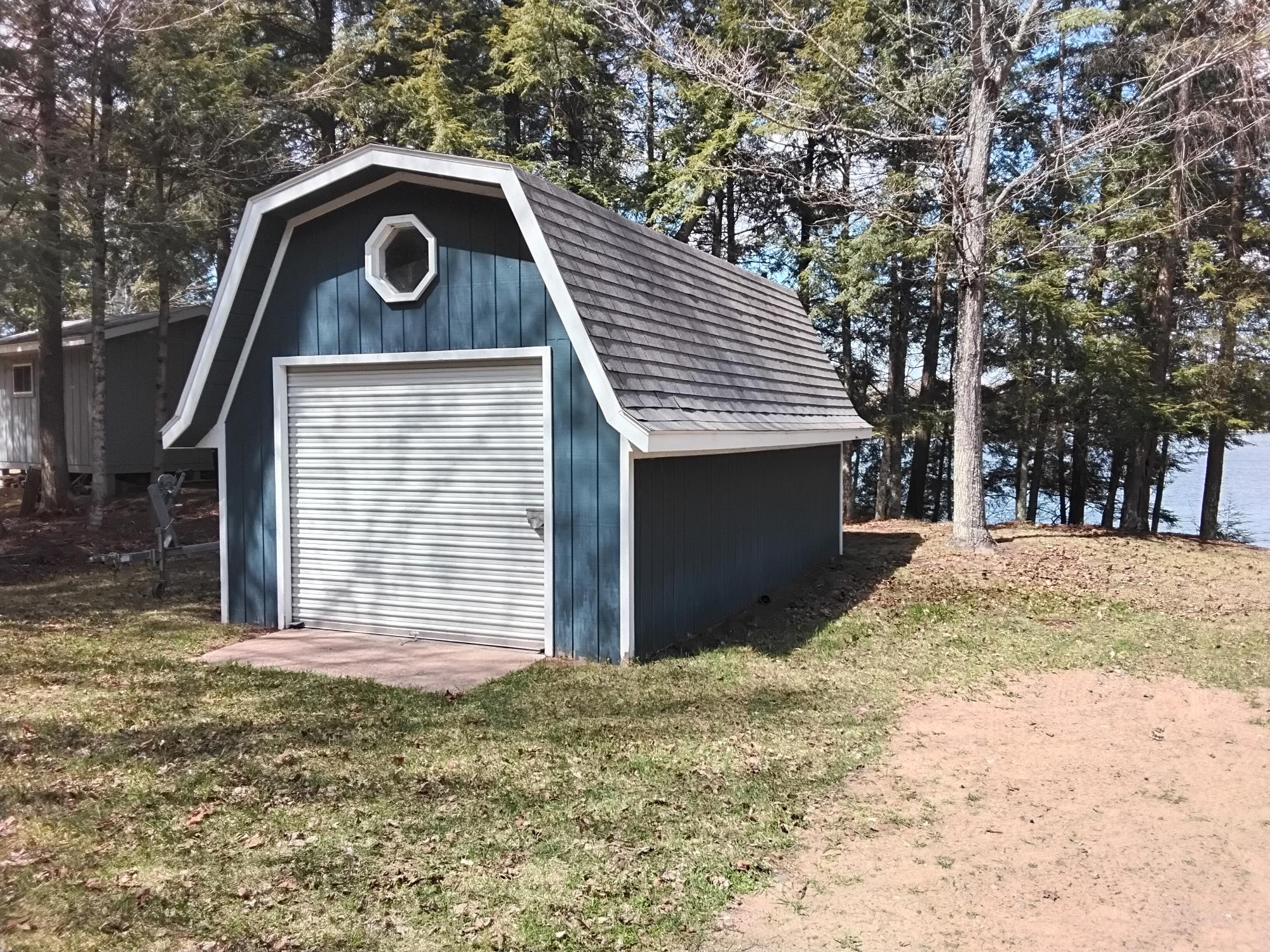 Diamond Lake (LDF) Property 8430 Mast Dr Photo 32