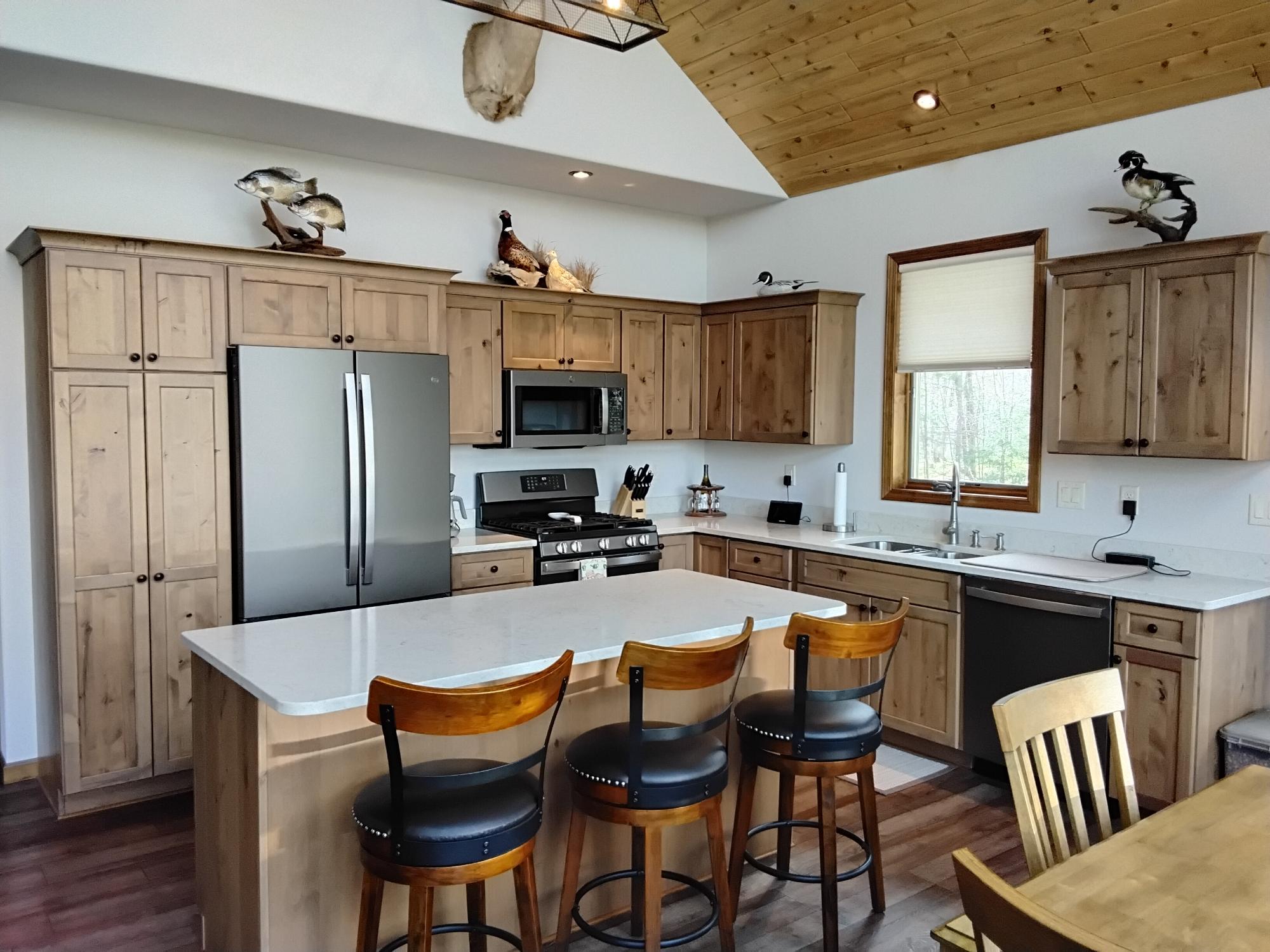 Diamond Lake (LDF) Property 8430 Mast Dr Photo 4