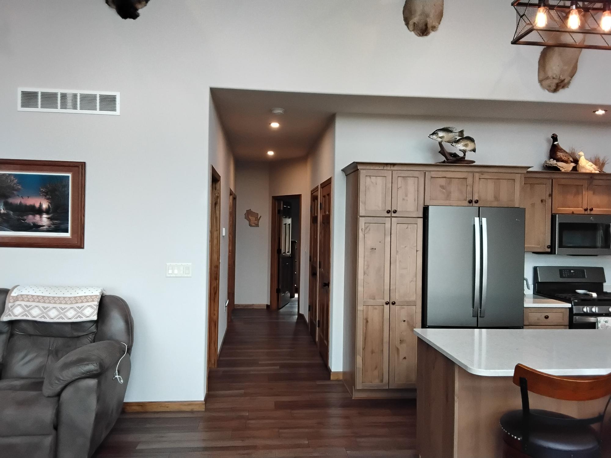 Diamond Lake (LDF) Property 8430 Mast Dr Photo 9