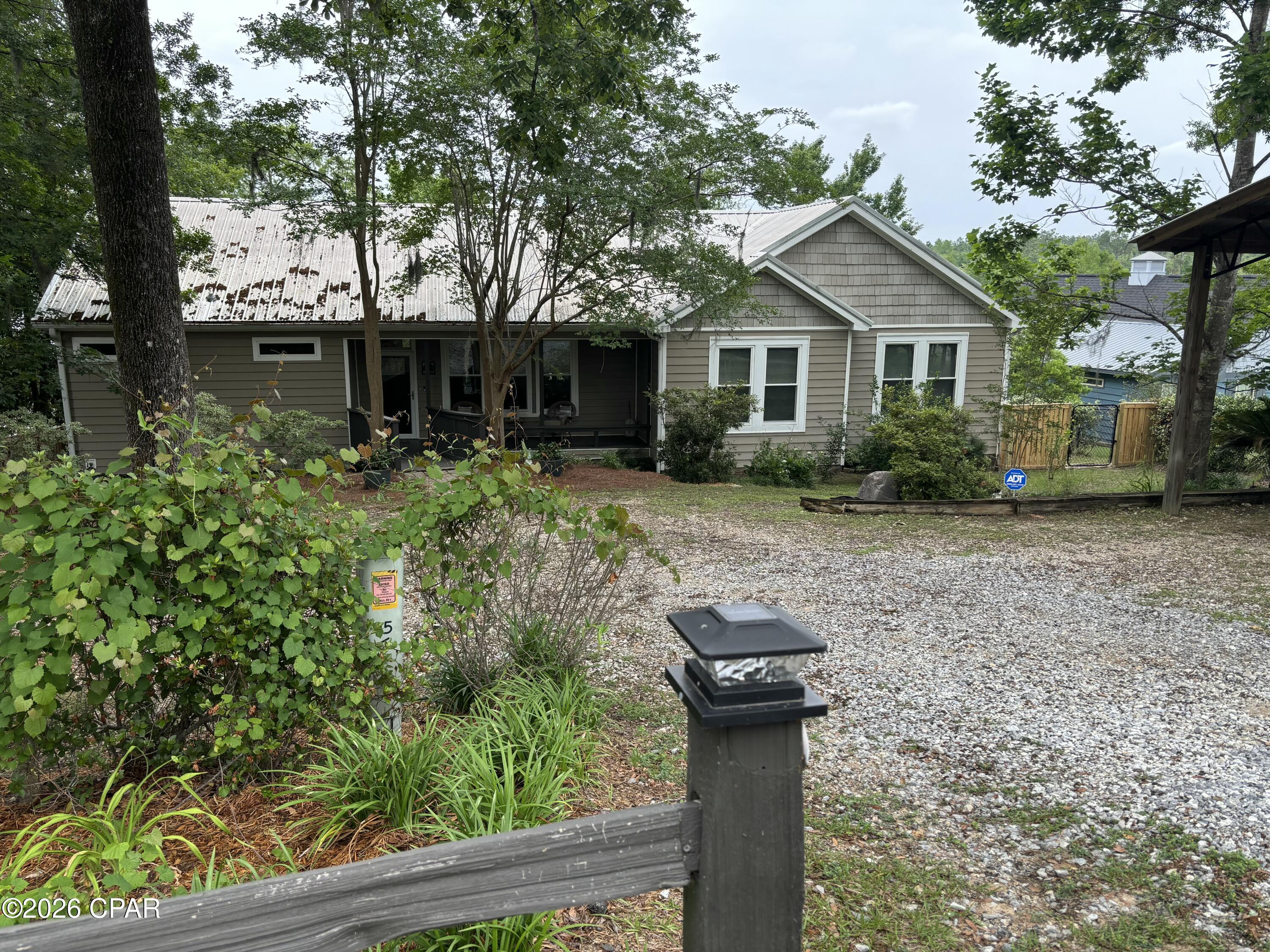 5th image of 2672 Lakeview Cir, Alford, FL 32420 | MLS# 789419