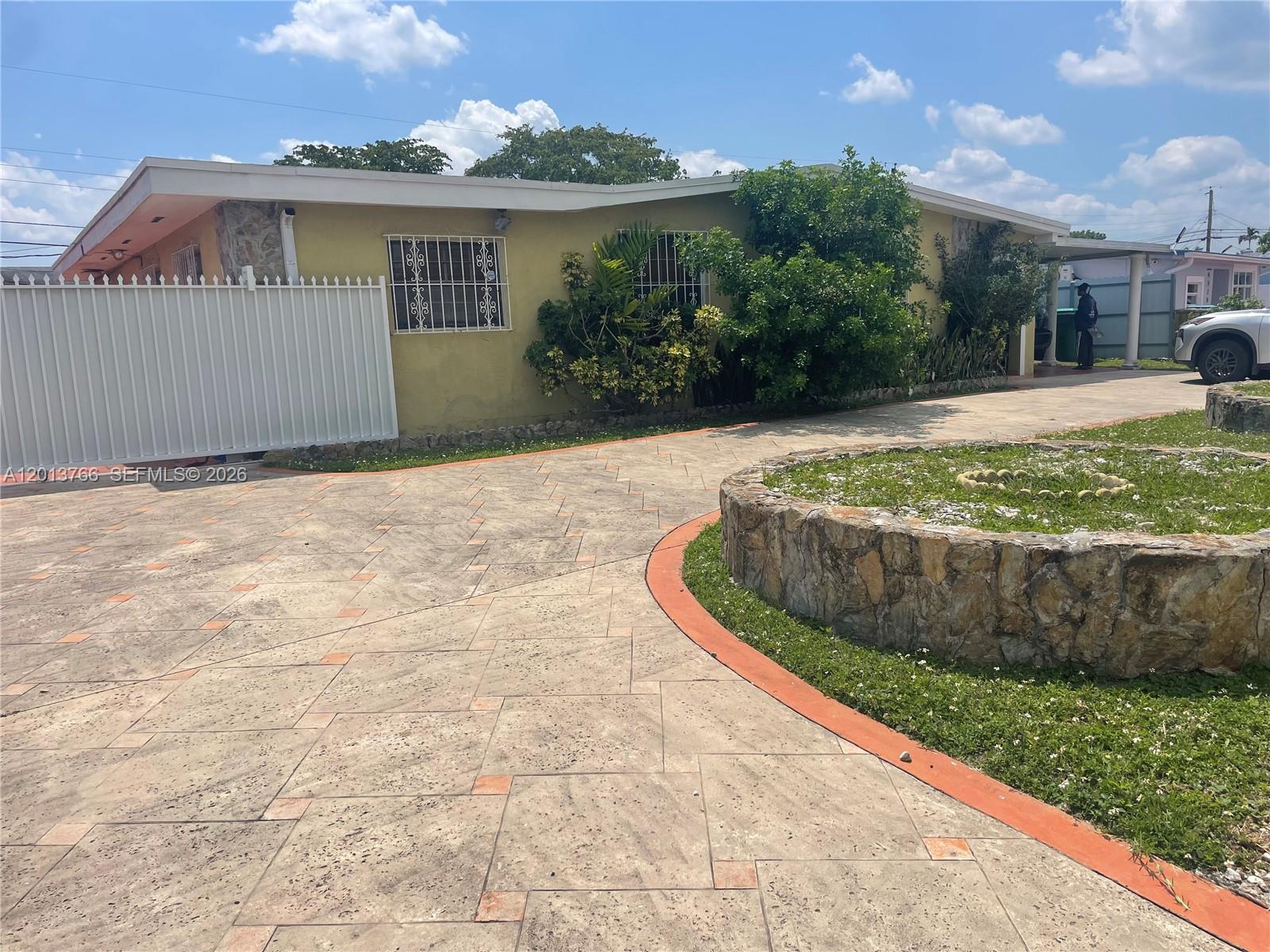 Property photo # 0