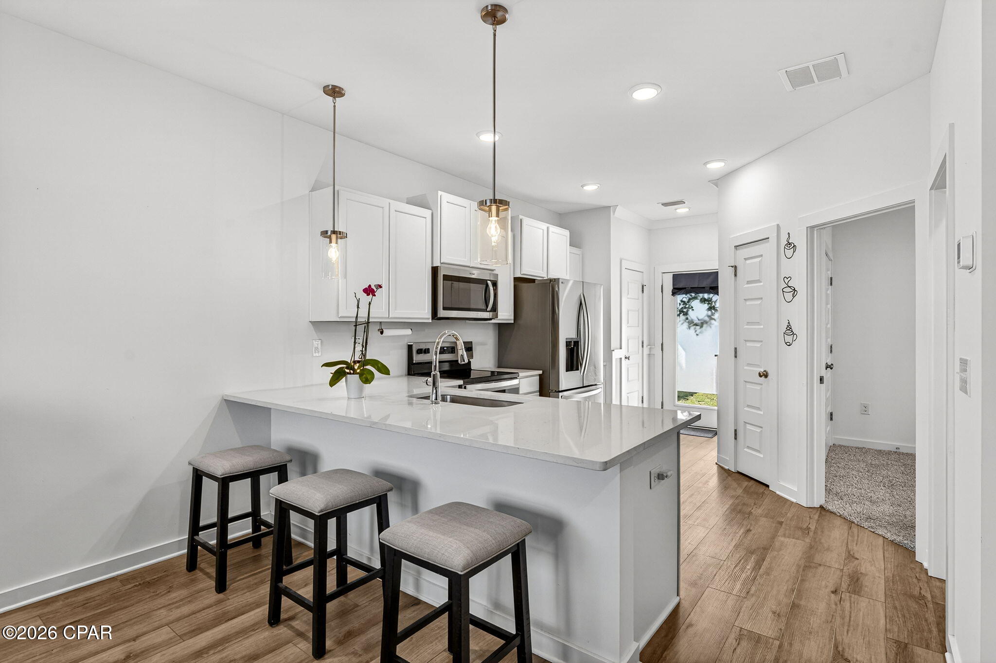 Image 3 For 352 Arrowwood Boulevard