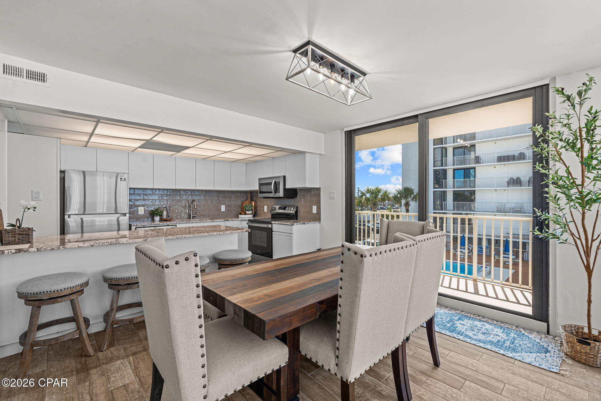 Image 11 For 11757 Front Beach Road 200