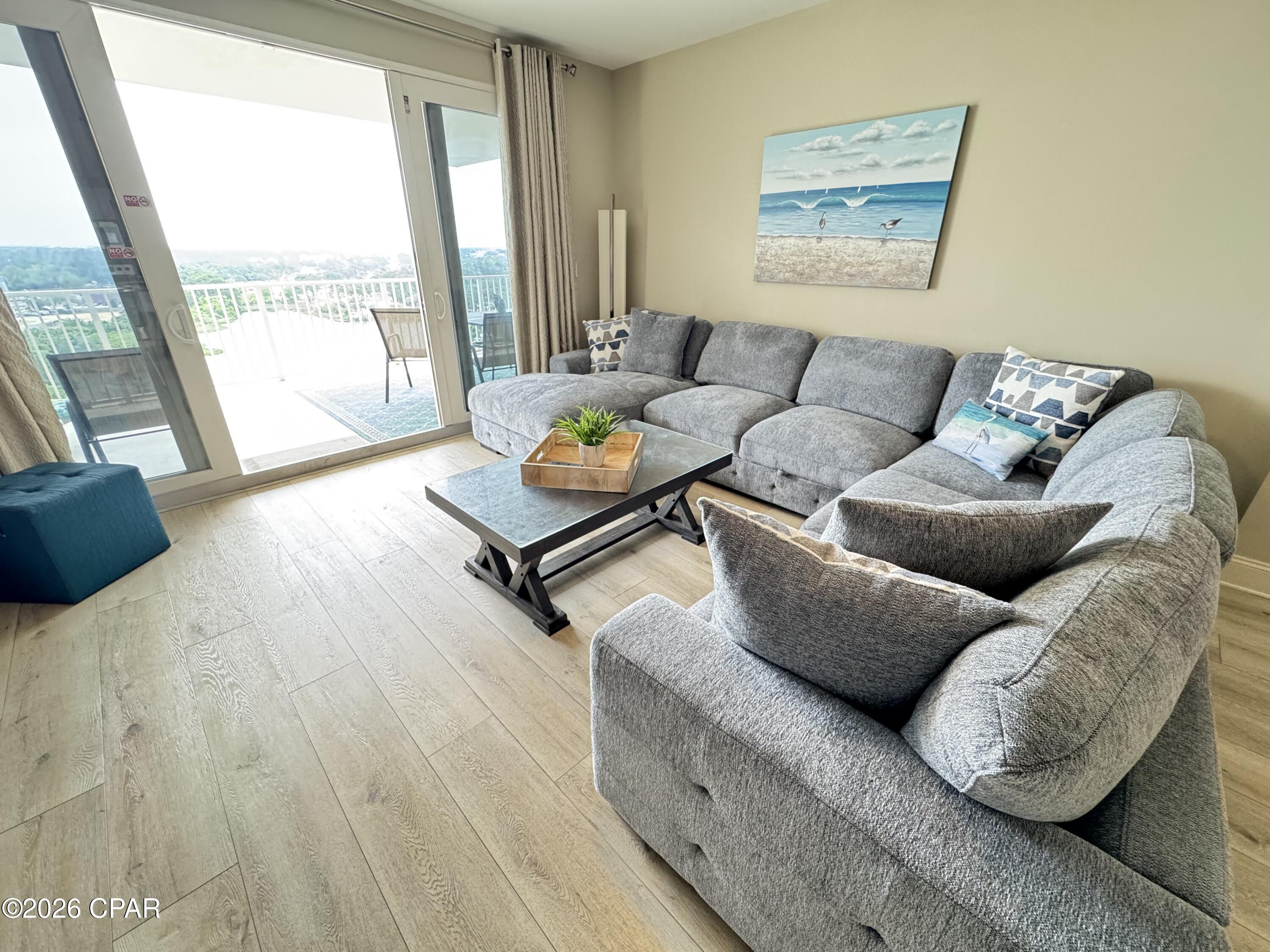 Image 1 For 9902 Thomas Drive 1233