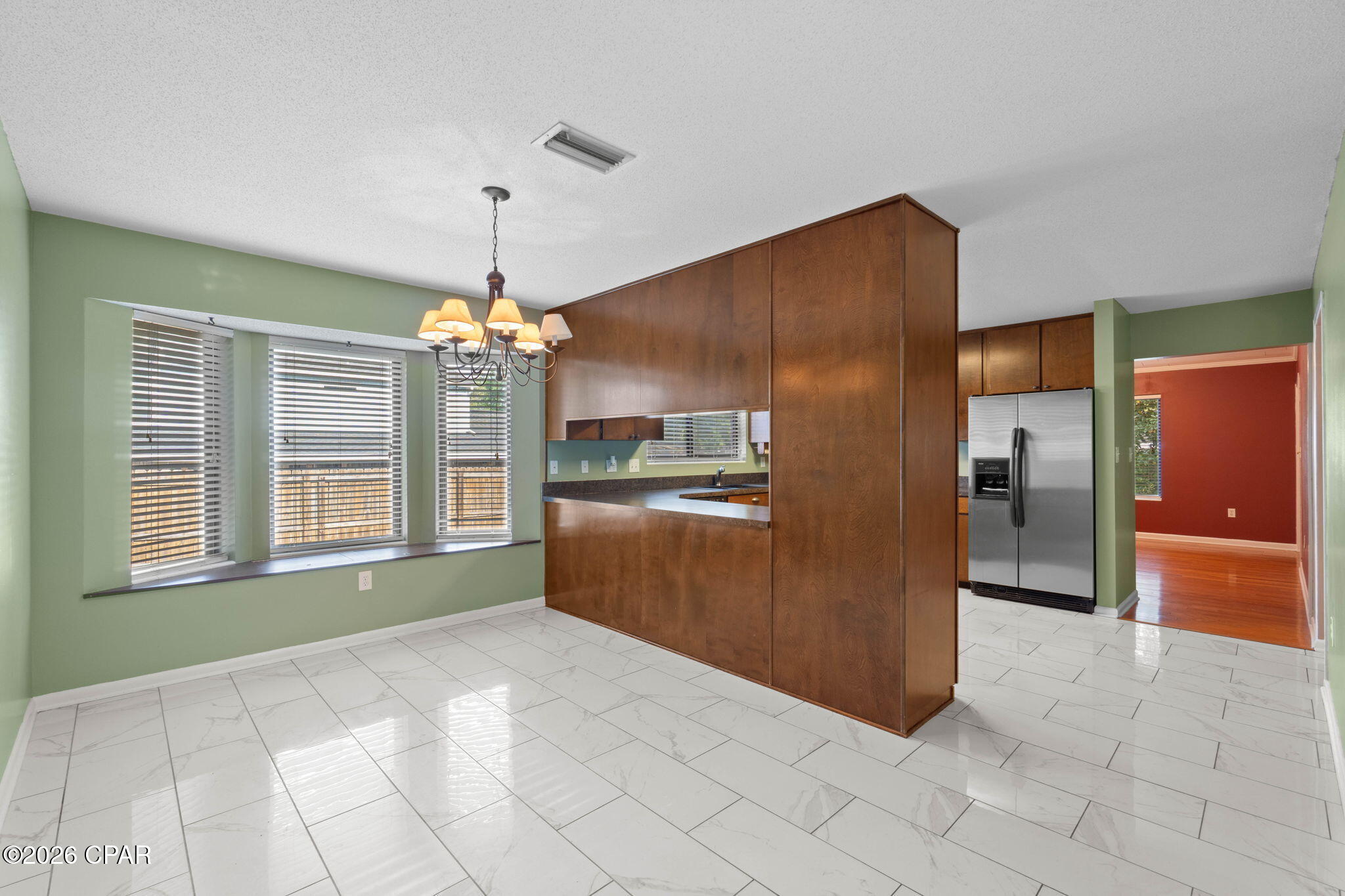 Image 6 For 44 Maple Avenue