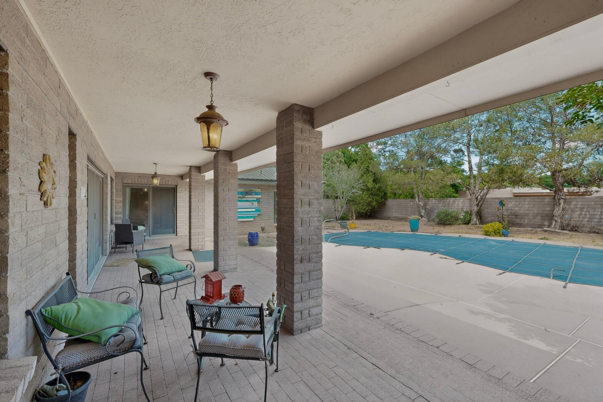 Homes for sale in Los Ranchos, NM | 6504 Poza Rica Ct Nw, Los Ranchos, NM 87107 | MLS# 1102896