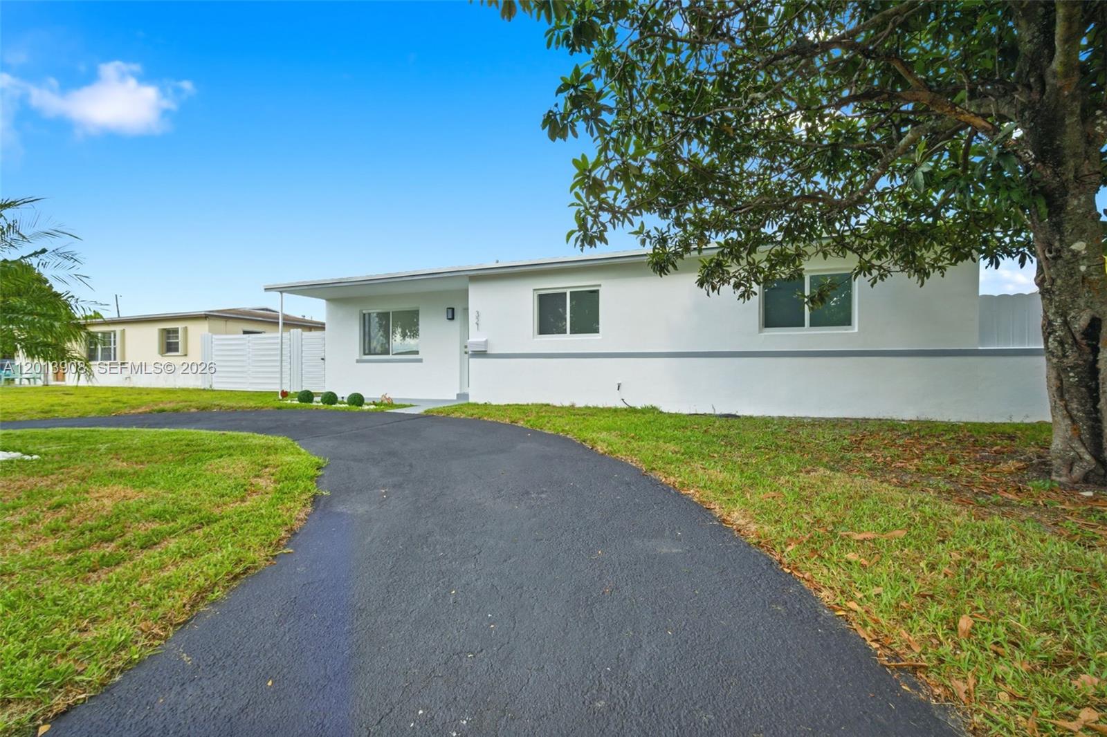 Homes for sale in Hollywood, FL | 321 N 69th Ave, Hollywood, FL 33024 | MLS# A12013908