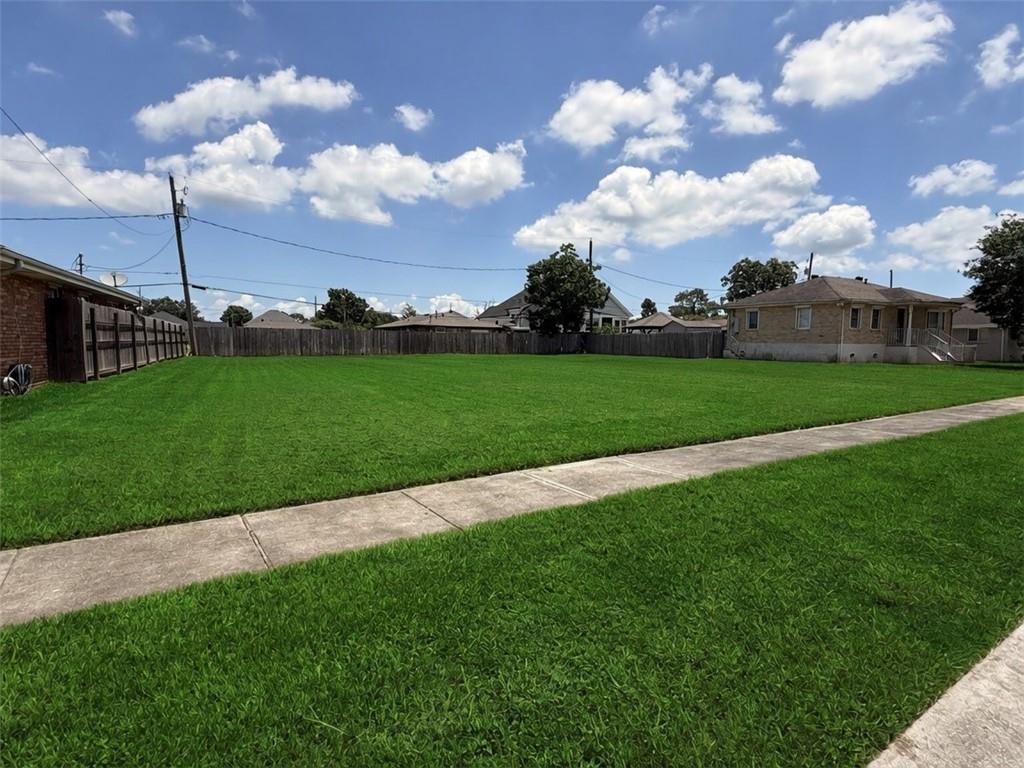 2nd image of 321 Llama Dr, Arabi, LA 70032 | MLS# 2556734