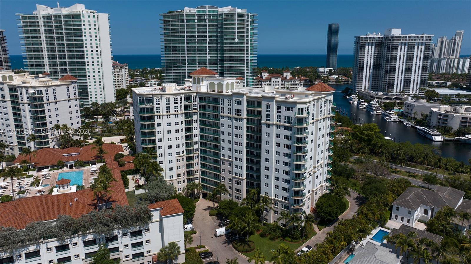 Turnberry Village So Towe