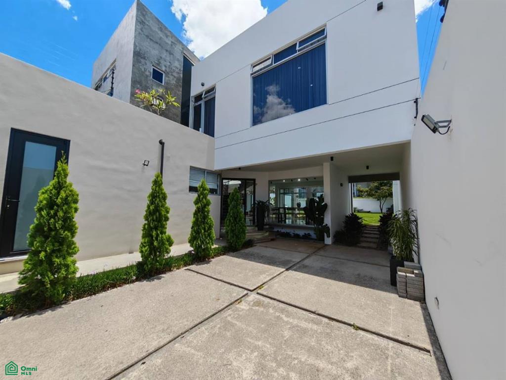 4 bed Single Family Homes For Sale in Barva, Heredia - 1