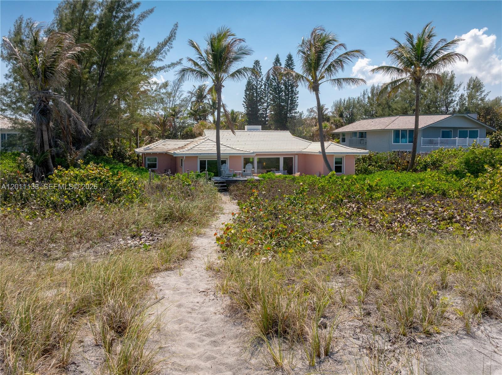 Homes for sale in Jupiter Island, FL | 55 N Beach Rd, Jupiter Island, FL 33455 | MLS# A12011133