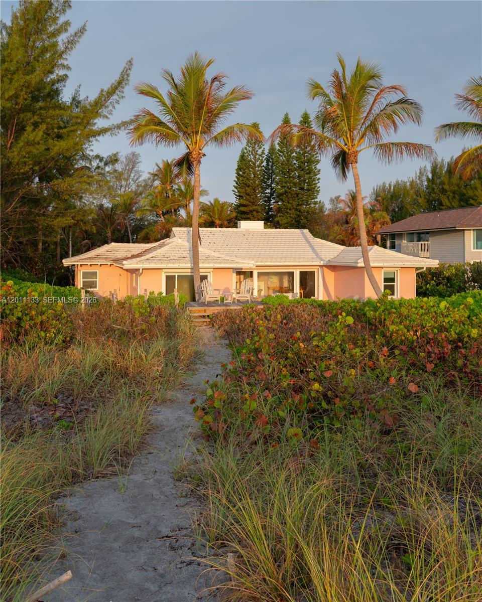 Homes for sale in Jupiter Island, FL | 55 N Beach Rd, Jupiter Island, FL 33455 | MLS# A12011133