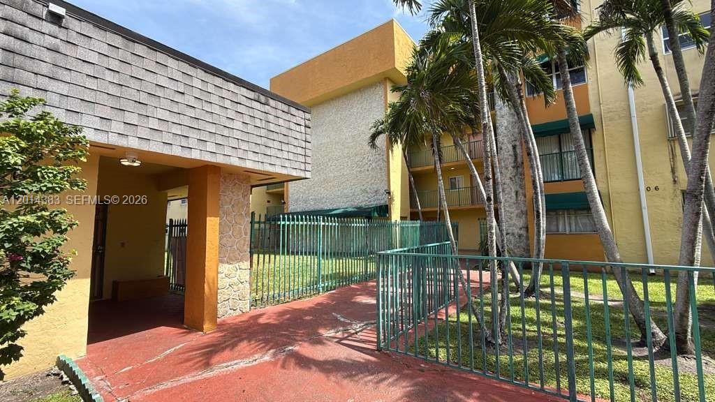 Property photo # 0