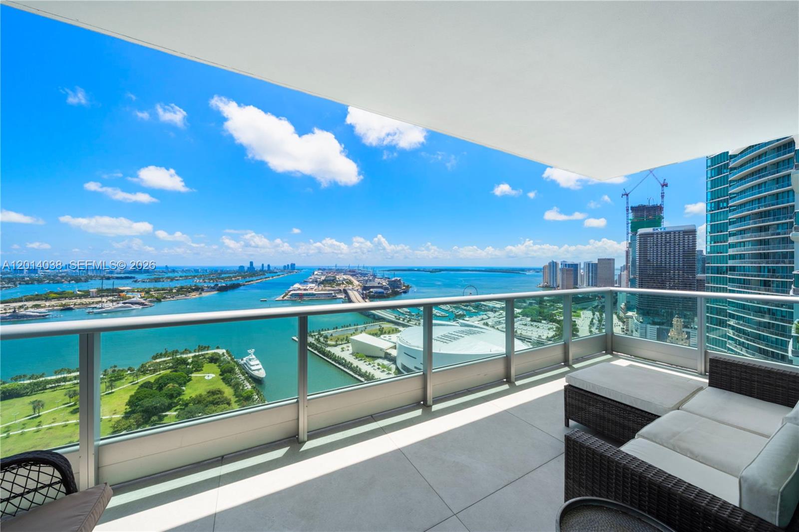 900 Biscayne Bay Condo