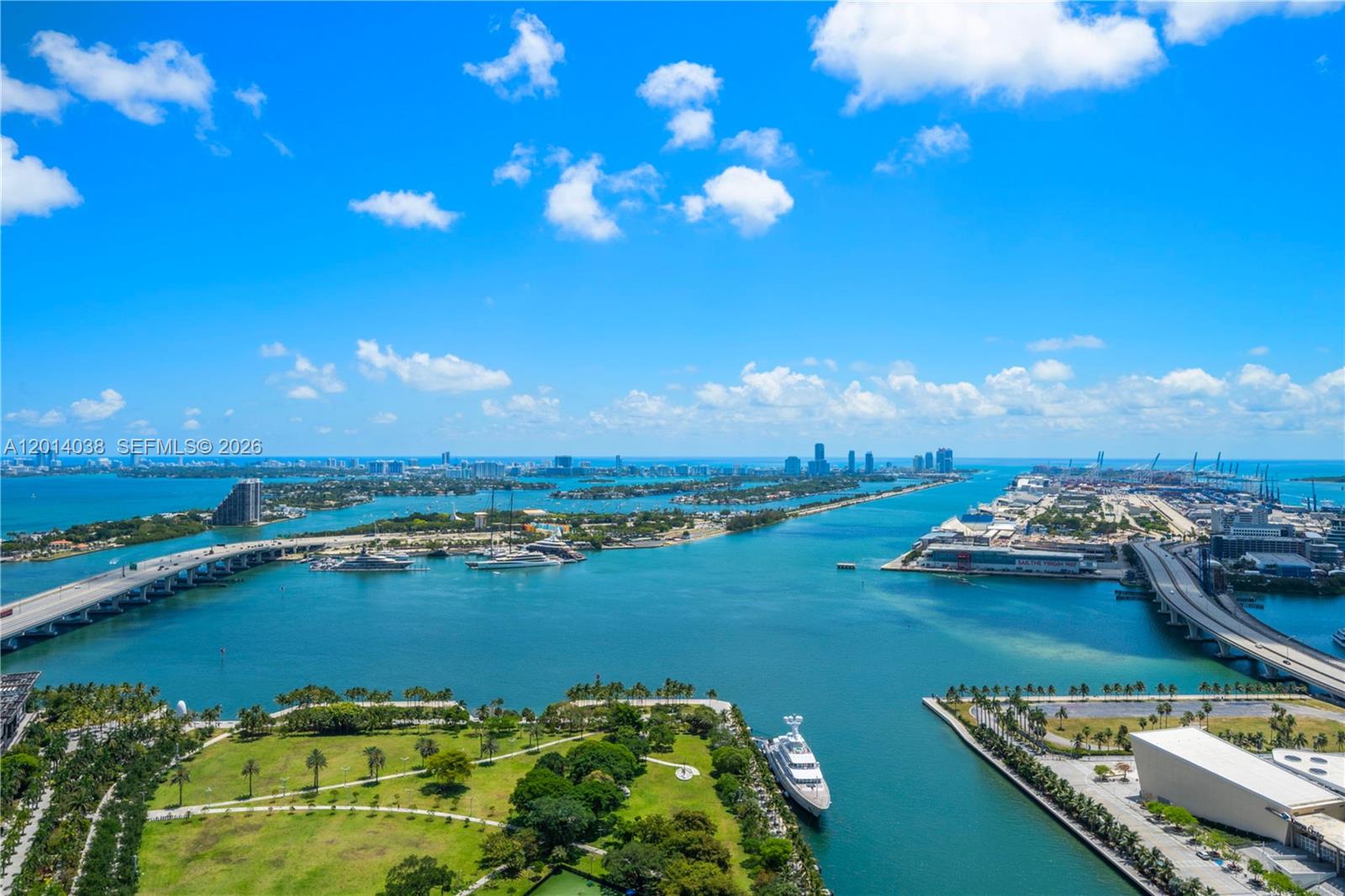 900 Biscayne Bay Condo