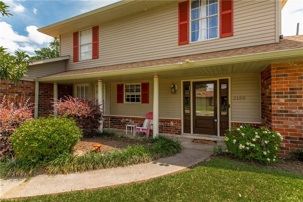 Homes for sale in La Place, LA | 2180 Oak Tree Dr, La Place, LA 70068 | MLS# 2556469