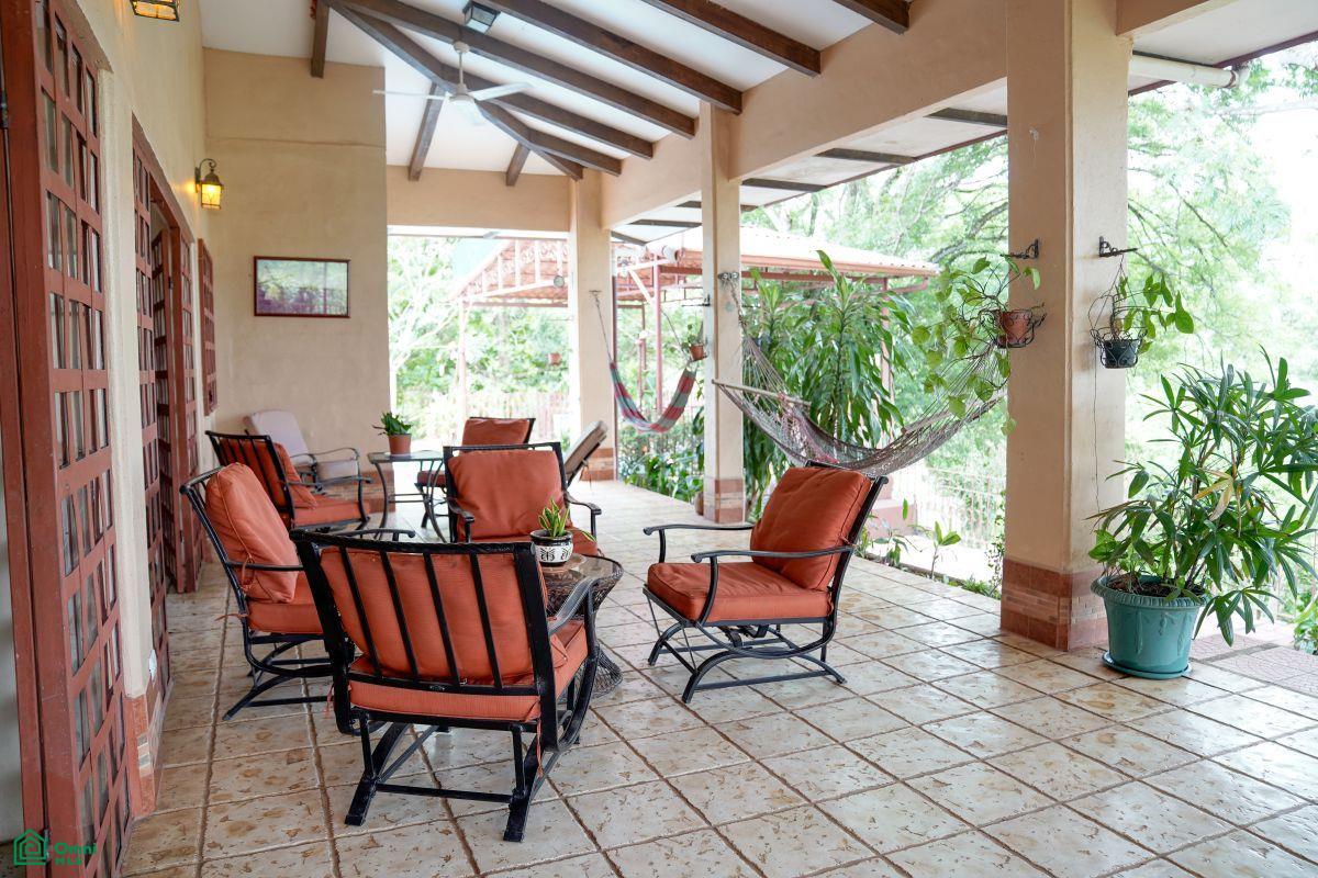 6 bed Single Family Homes For Sale in Orotina, Alajuela - 1