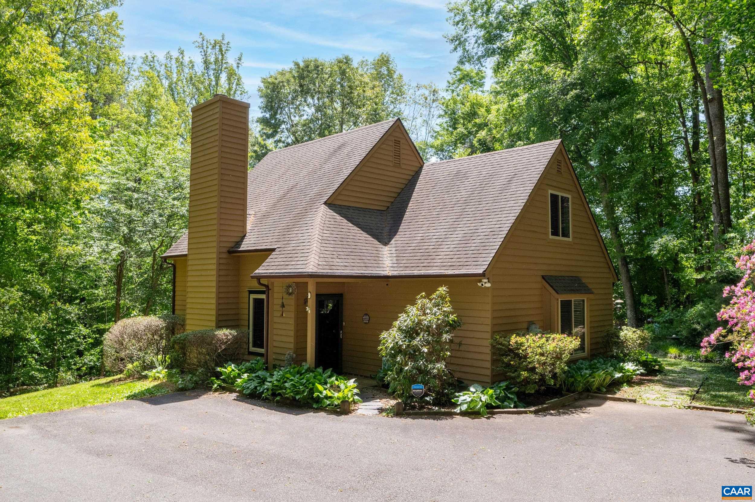 352 DANIELS RD, Barboursville, VA 22923