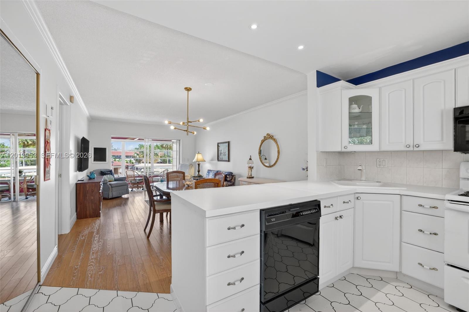 Lauderdale Oaks Condo XII