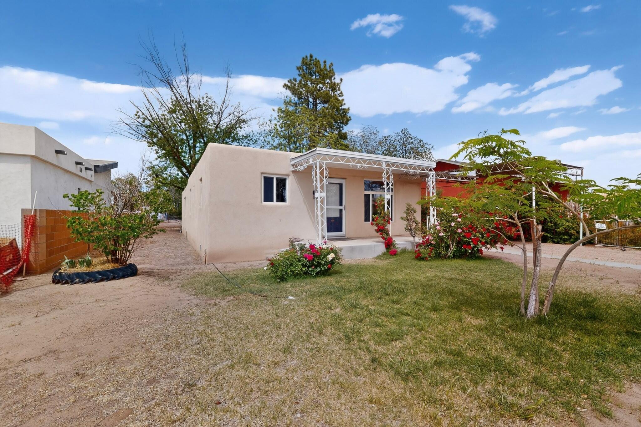 Homes for sale in Albuquerque, NM | 1319 Van Cleave Rd Nw, Albuquerque, NM 87107 | MLS# 1103086