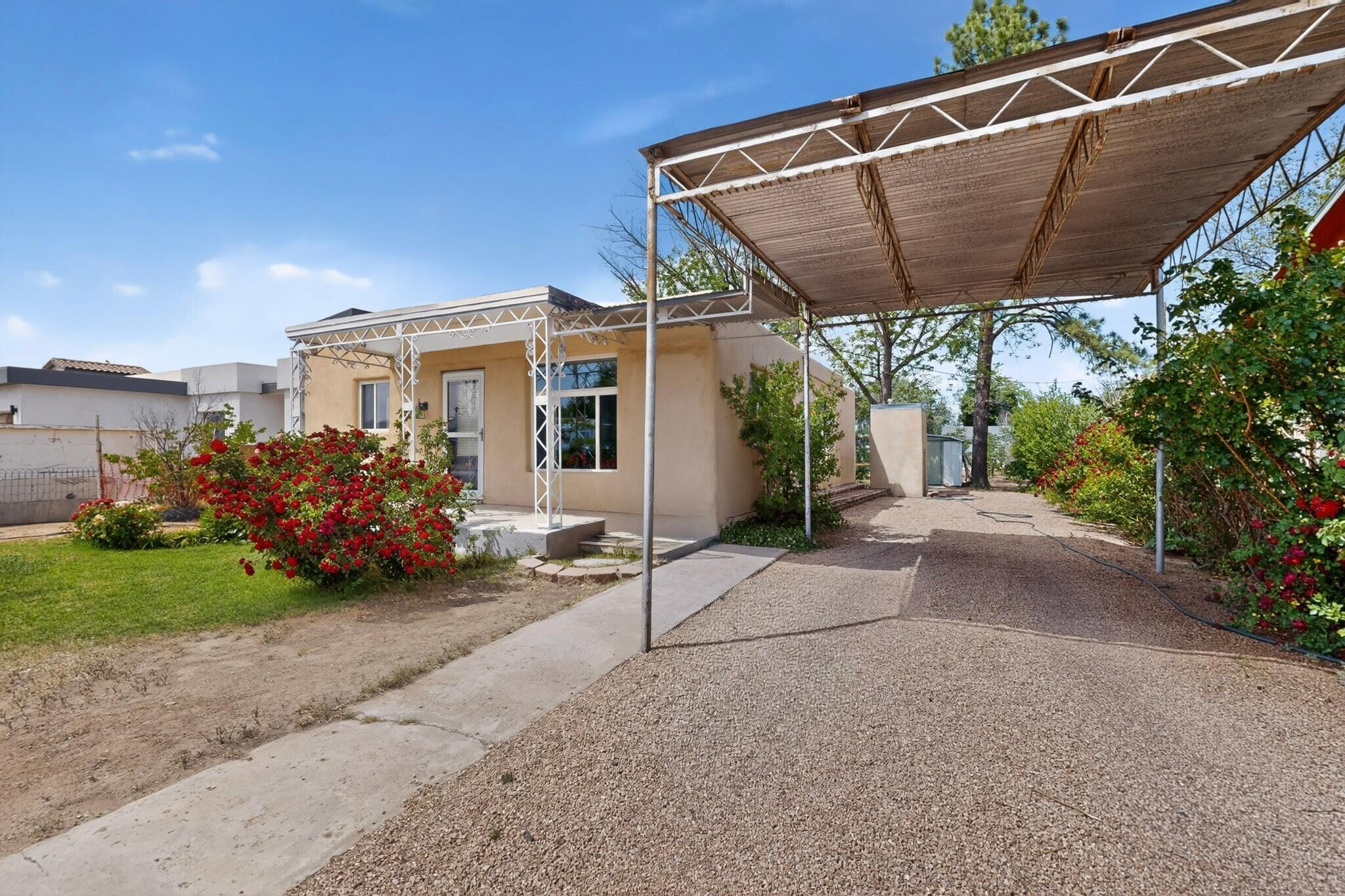 Homes for sale in Albuquerque, NM | 1319 Van Cleave Rd Nw, Albuquerque, NM 87107 | MLS# 1103086
