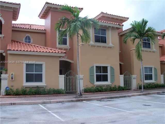 Villas At Harbor Isles Co