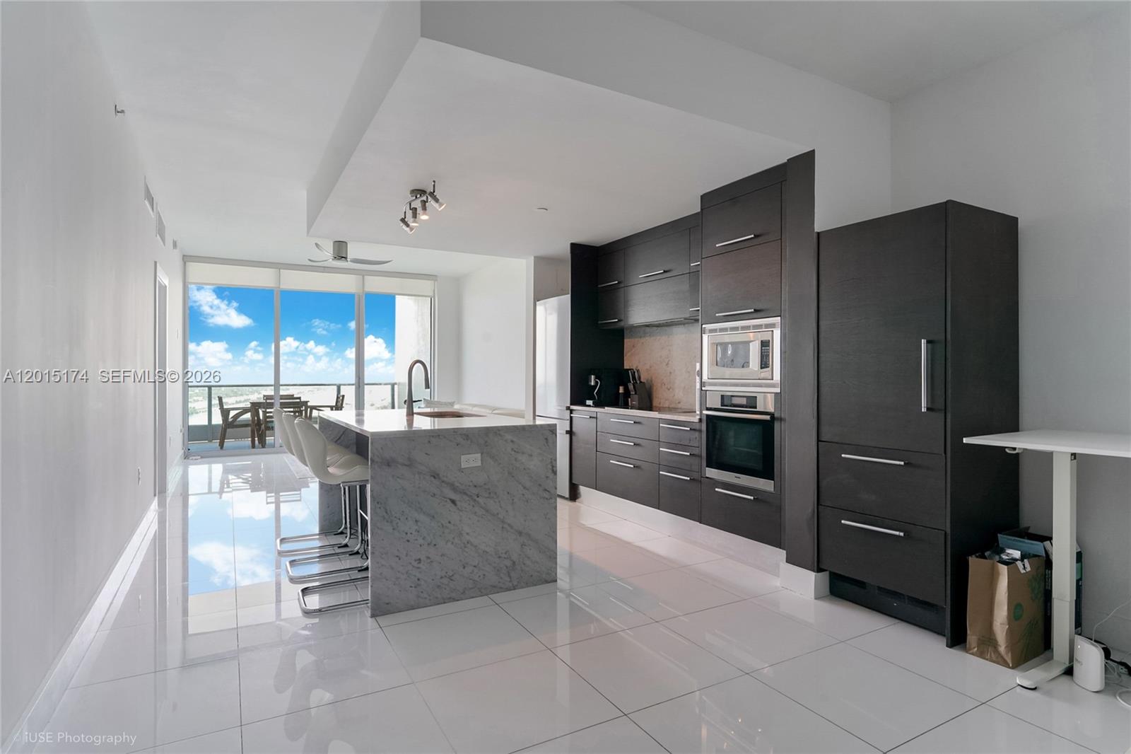 900 Biscayne Bay Condo