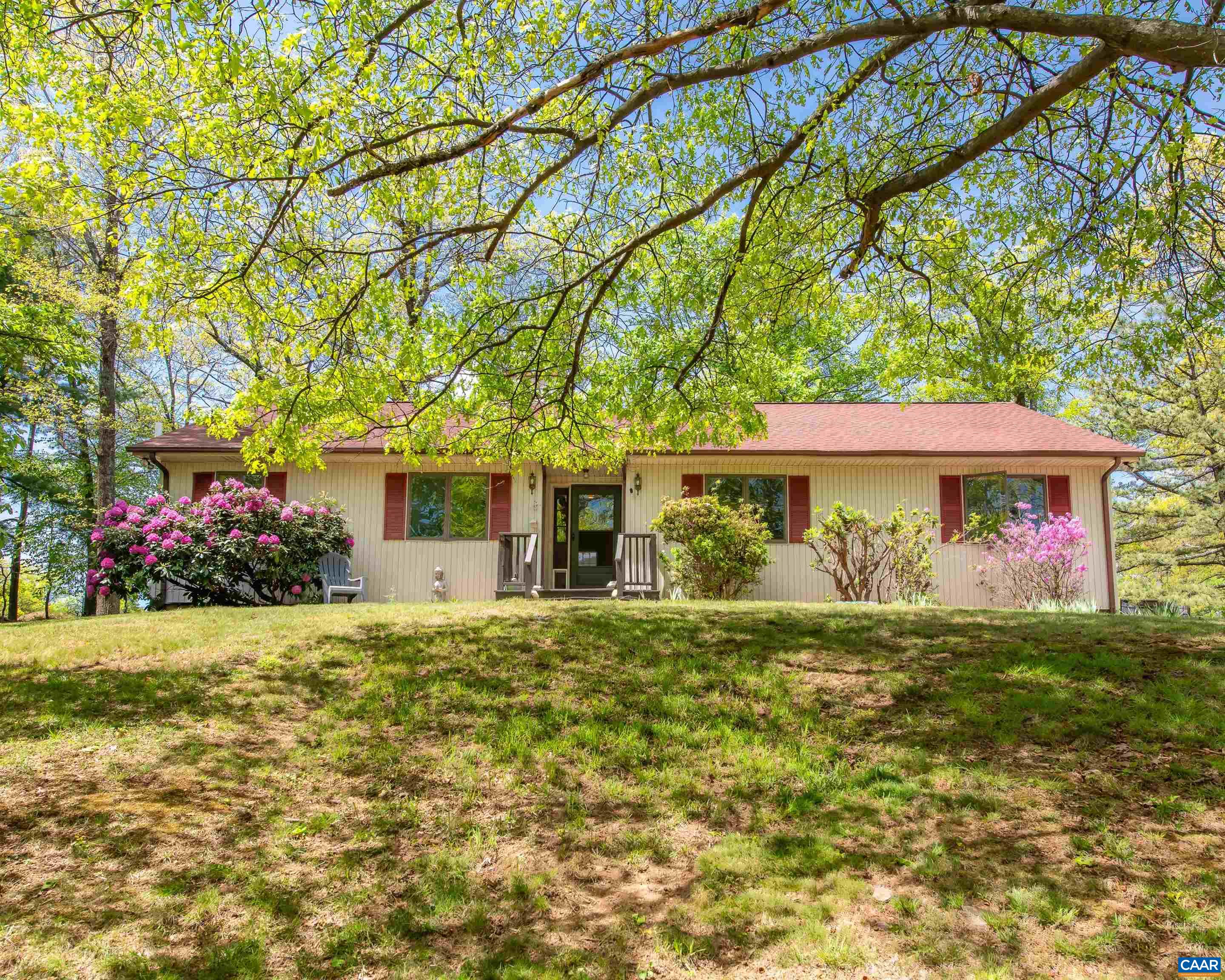 124 AZALEA DR, Afton, VA 22920