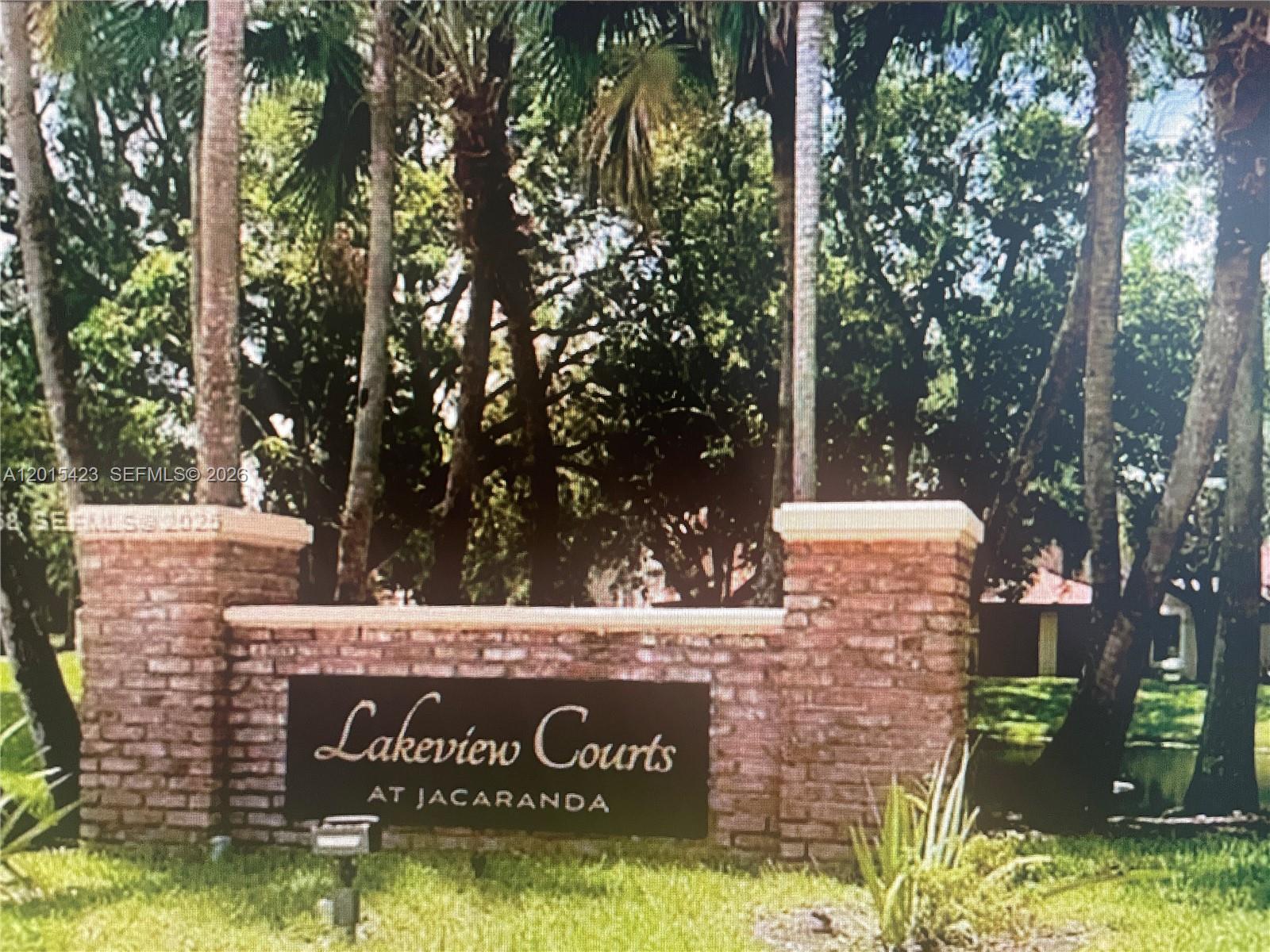 Lakeview Courts At Jacara