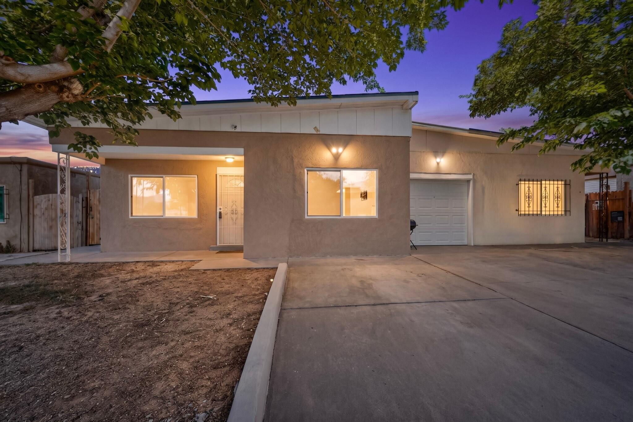 241 Burma Drive NE Albuquerque, NM 87123