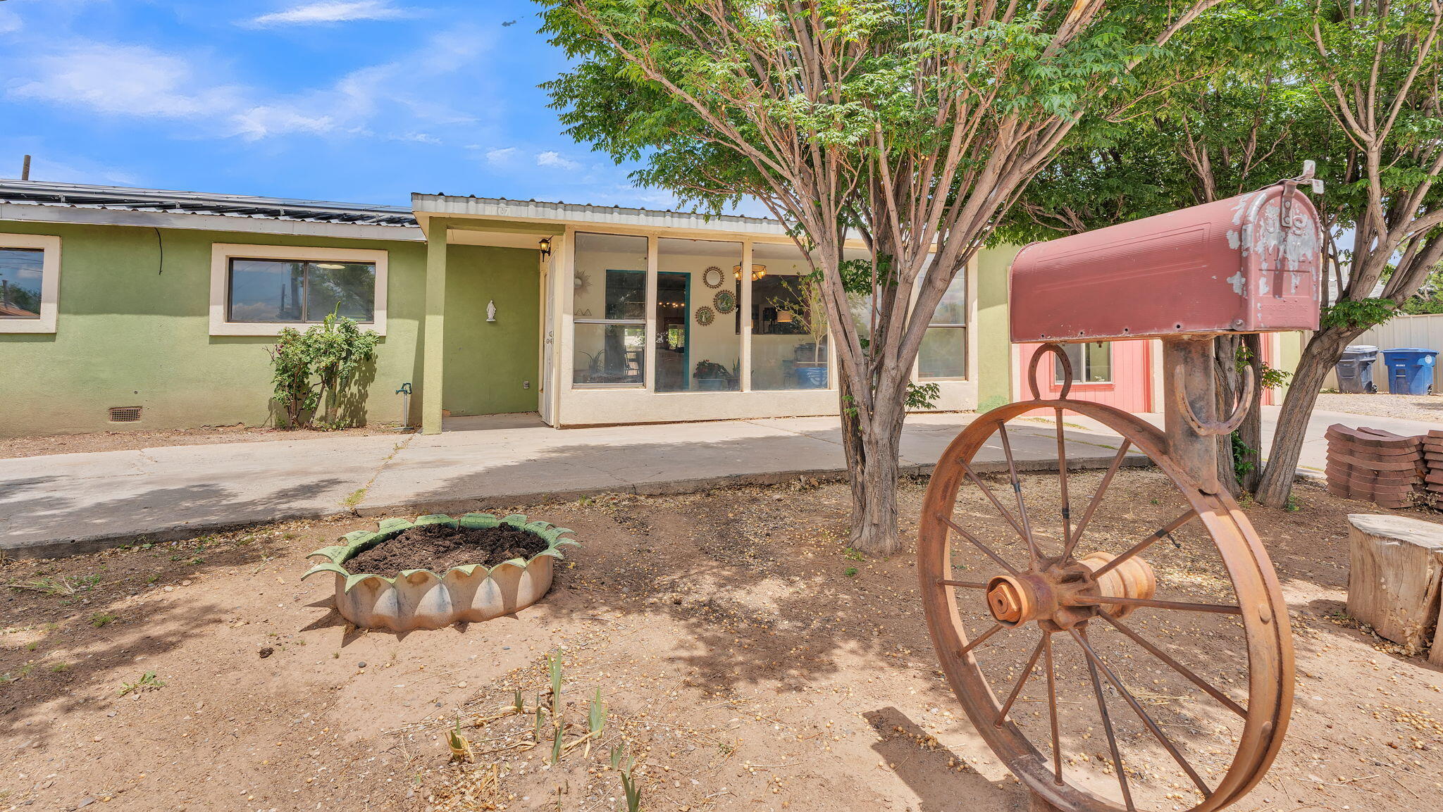 3rd image of 2707 Floral Rd Nw, Albuquerque, NM 87104 | MLS# 1103152