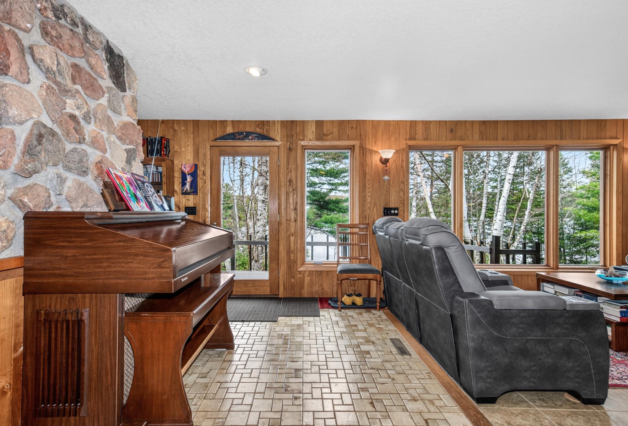Big Hurst Lake Property 12020 Crab Lake Rd S Photo 8