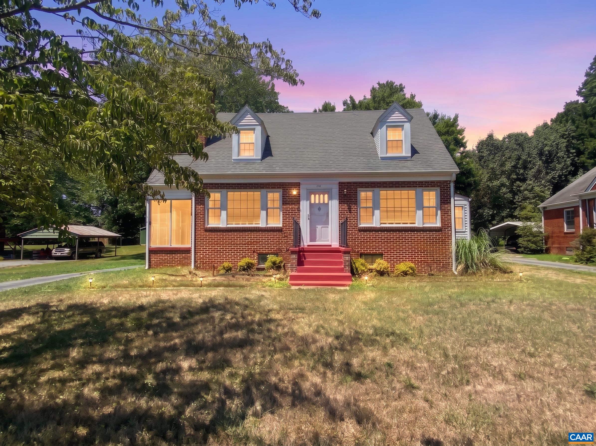 210 Gordon Ave W