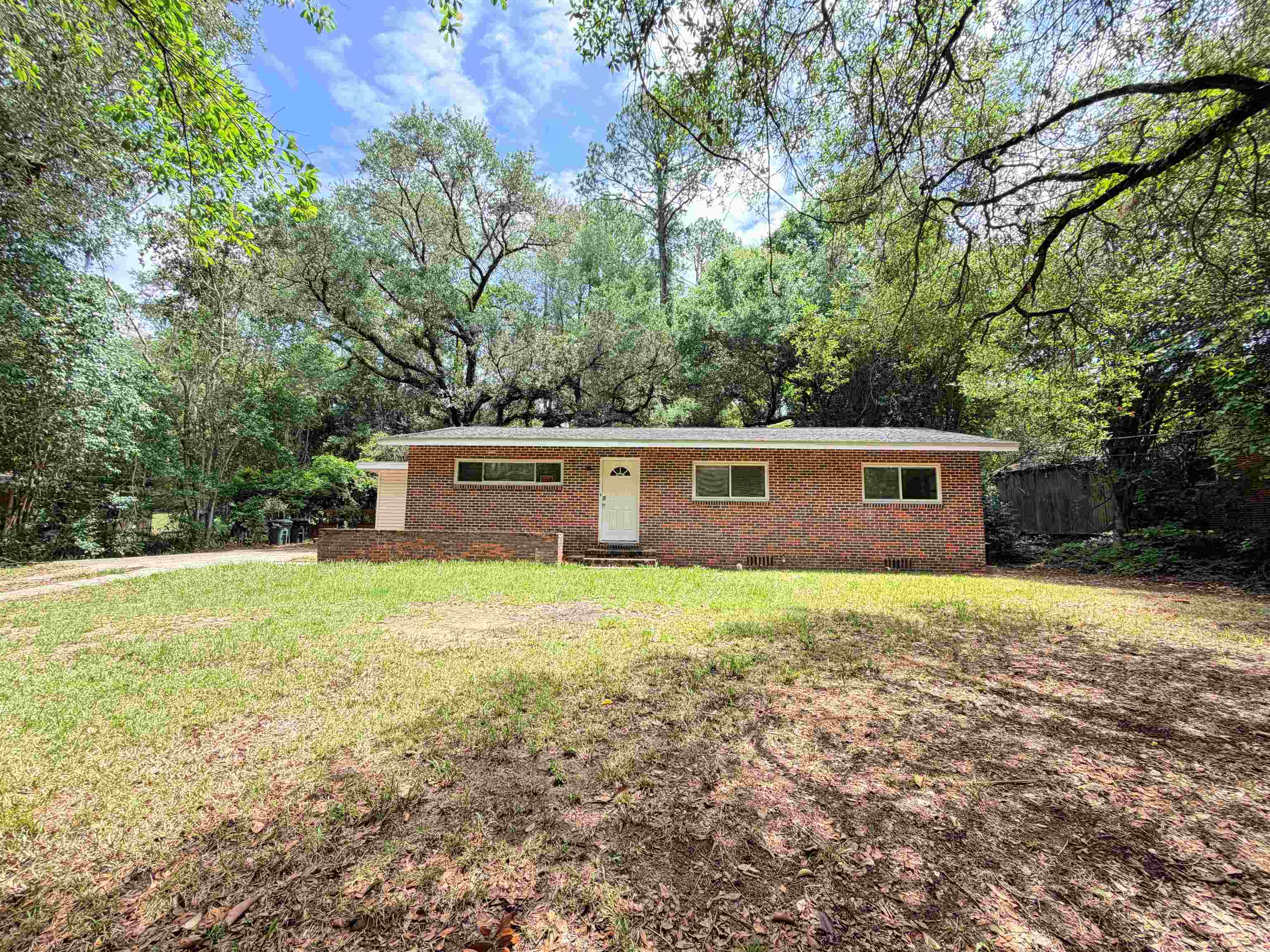 2202  Mission Road , Tallahassee, FL, 