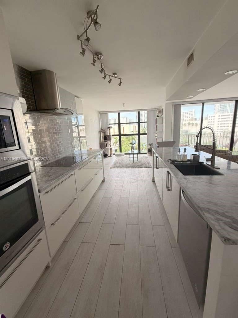 Towers Of Oceanview East