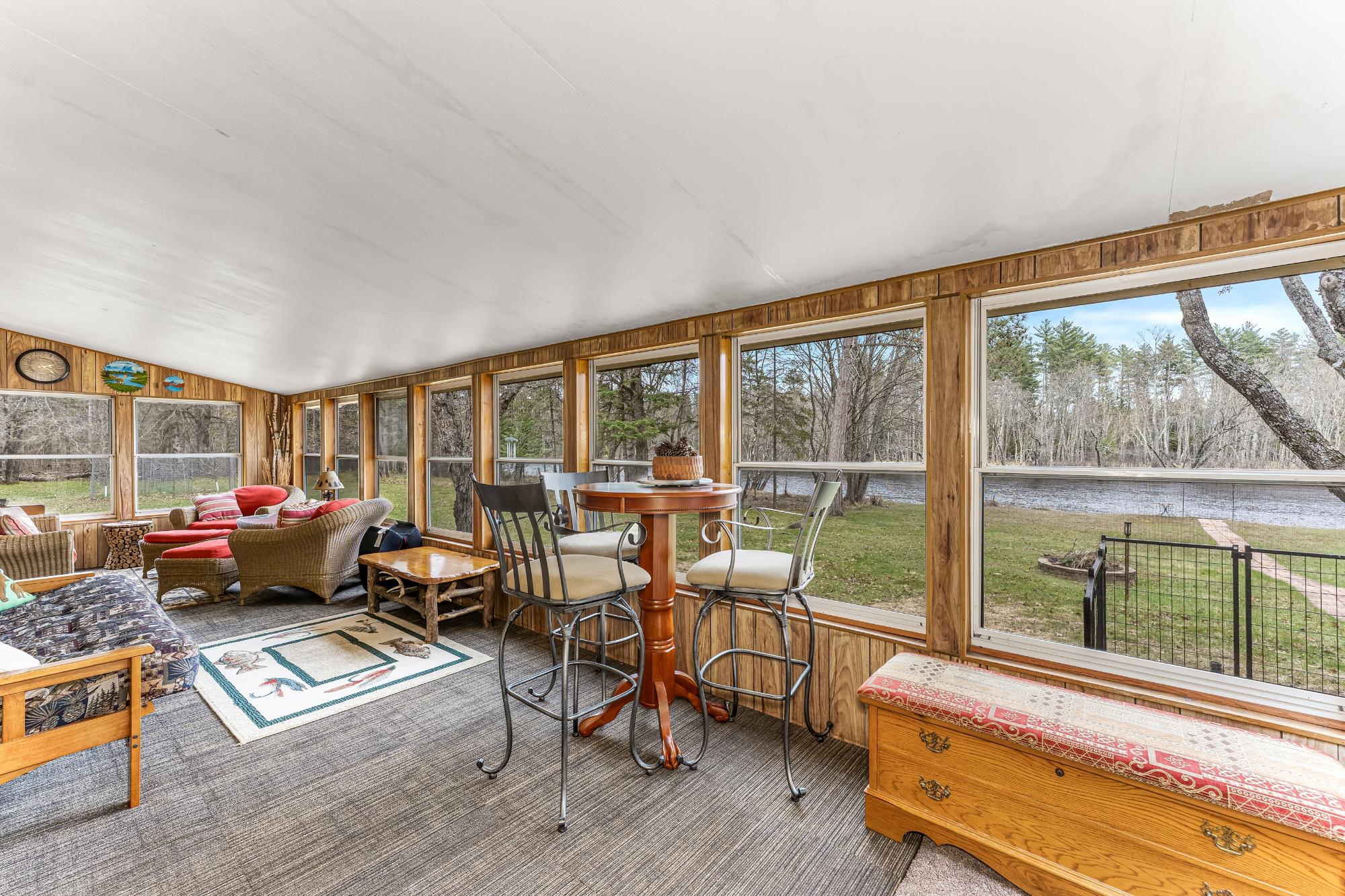 River Property Property 7453 Wolf Rd Photo 4