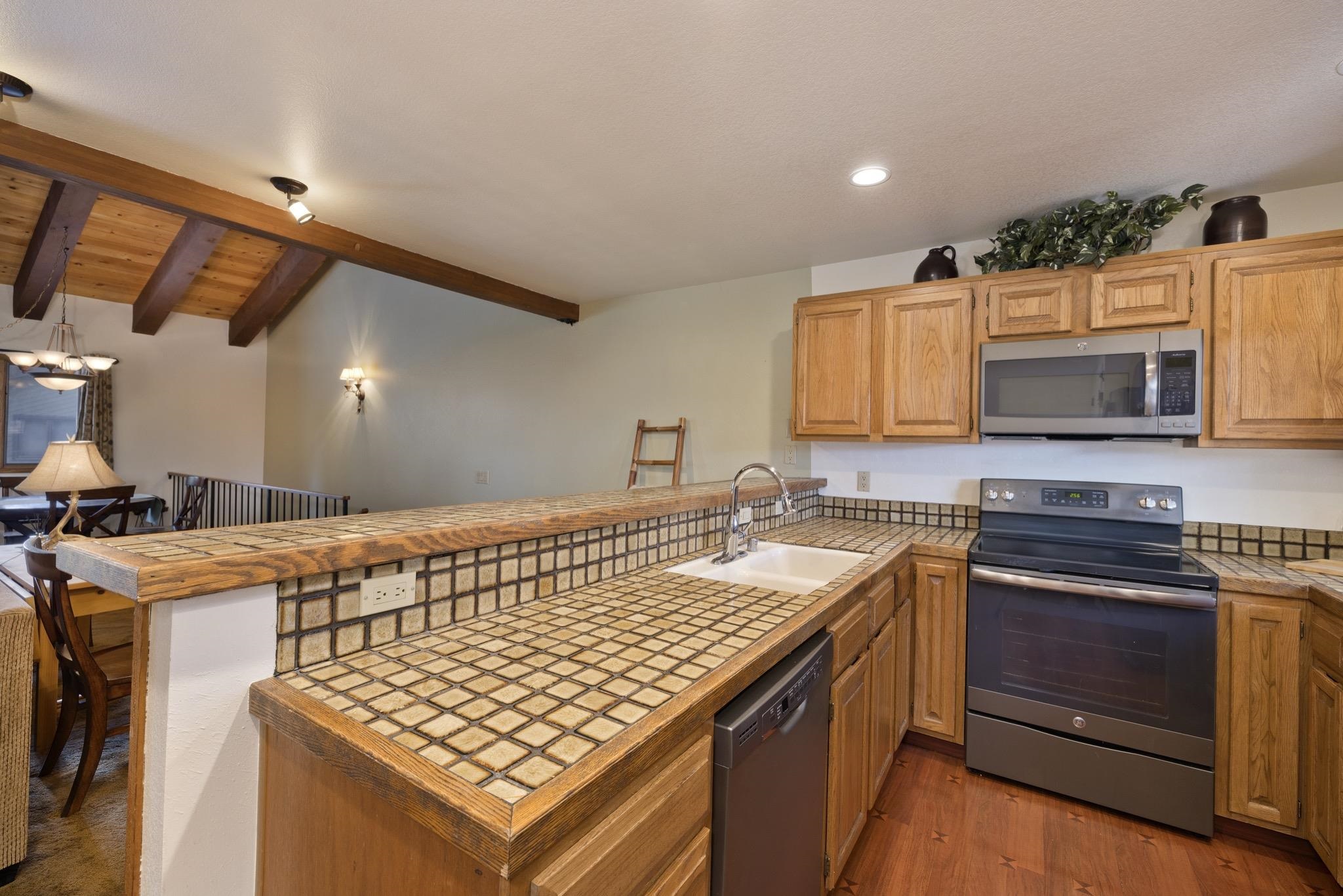 484 Manzanita Road 16