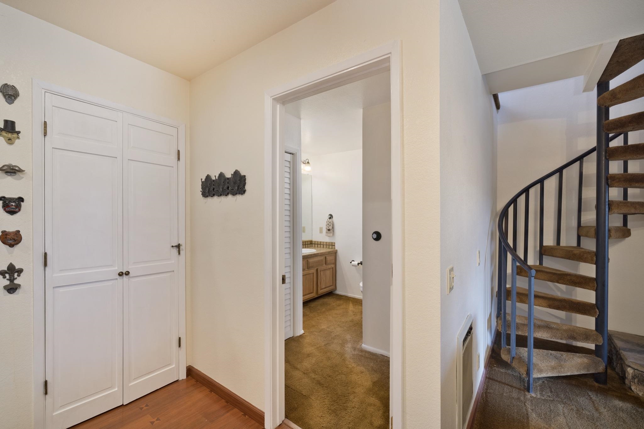 484 Manzanita Road 16