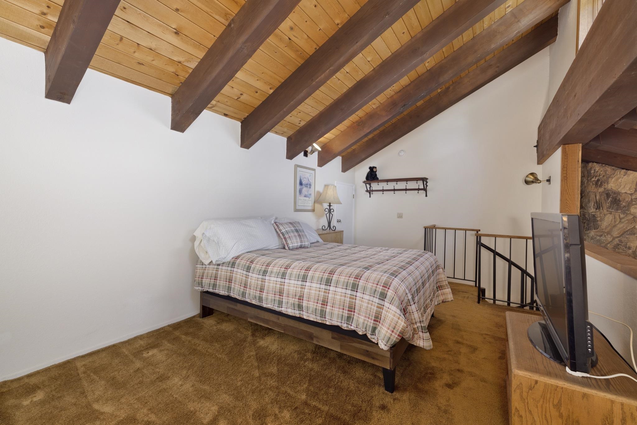 484 Manzanita Road 16