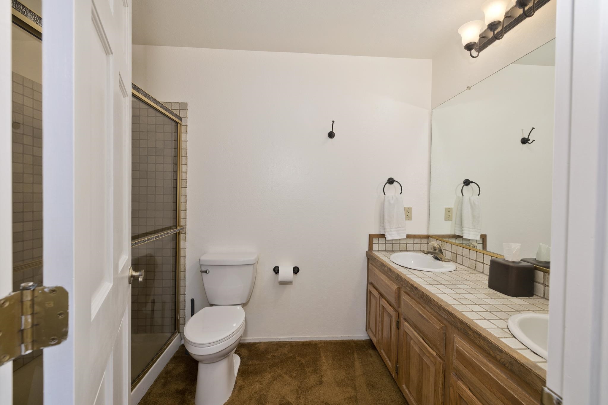 484 Manzanita Road 16