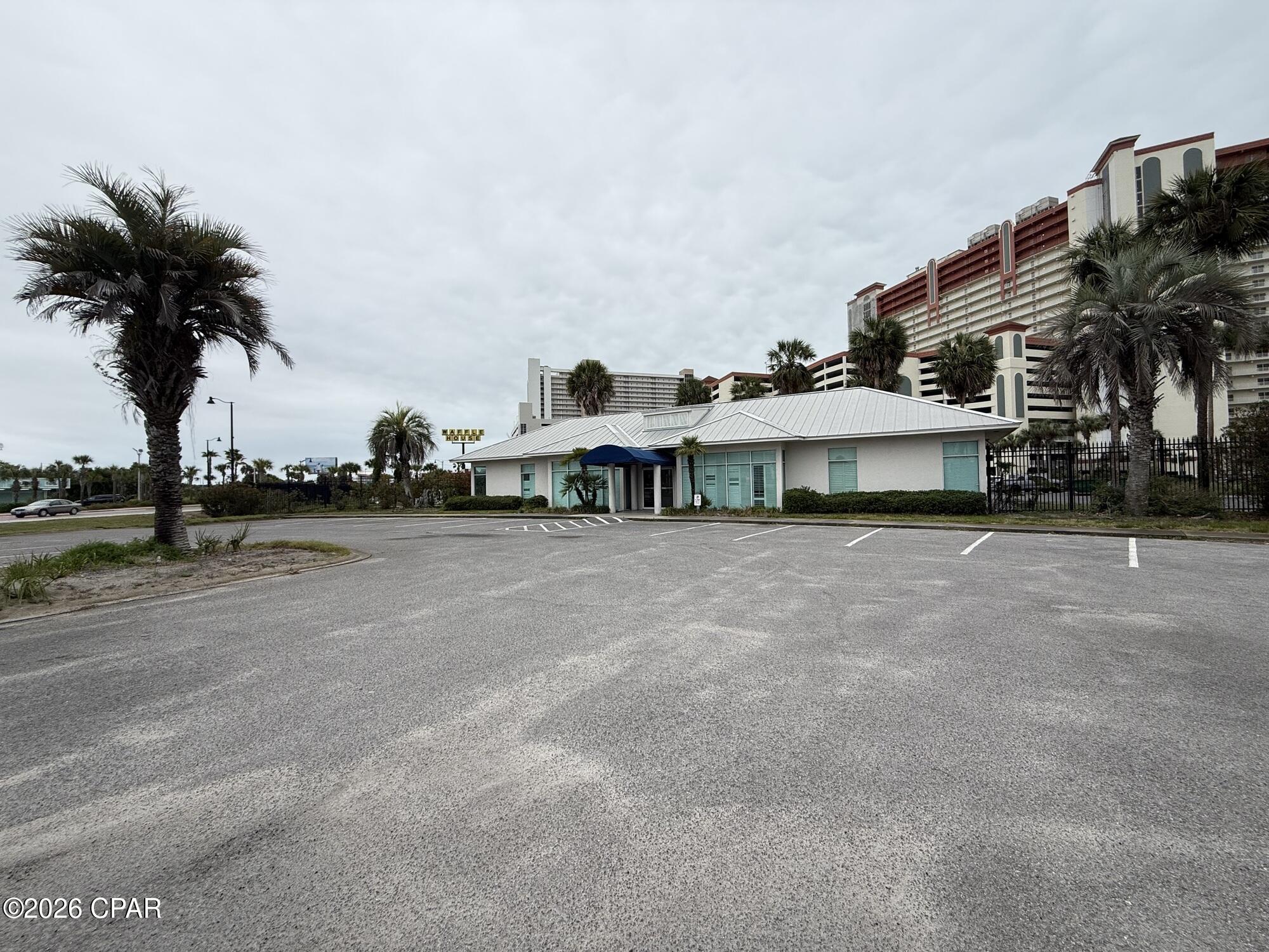Image 2 For 10511 Front Beach Road