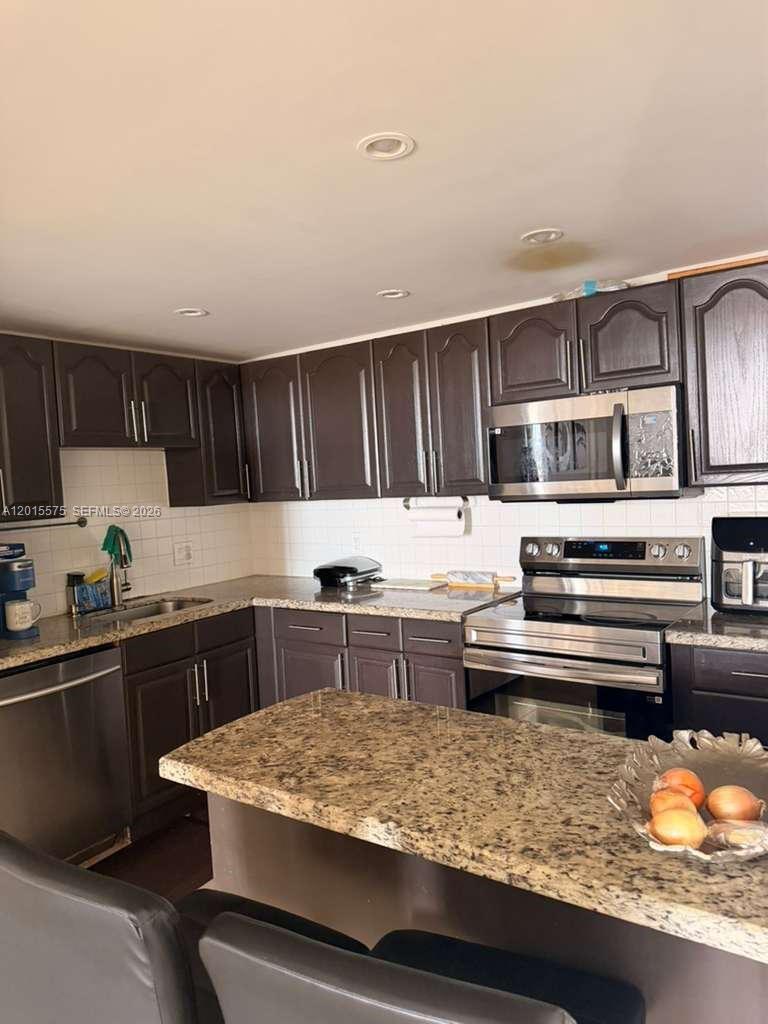 Property photo # 9