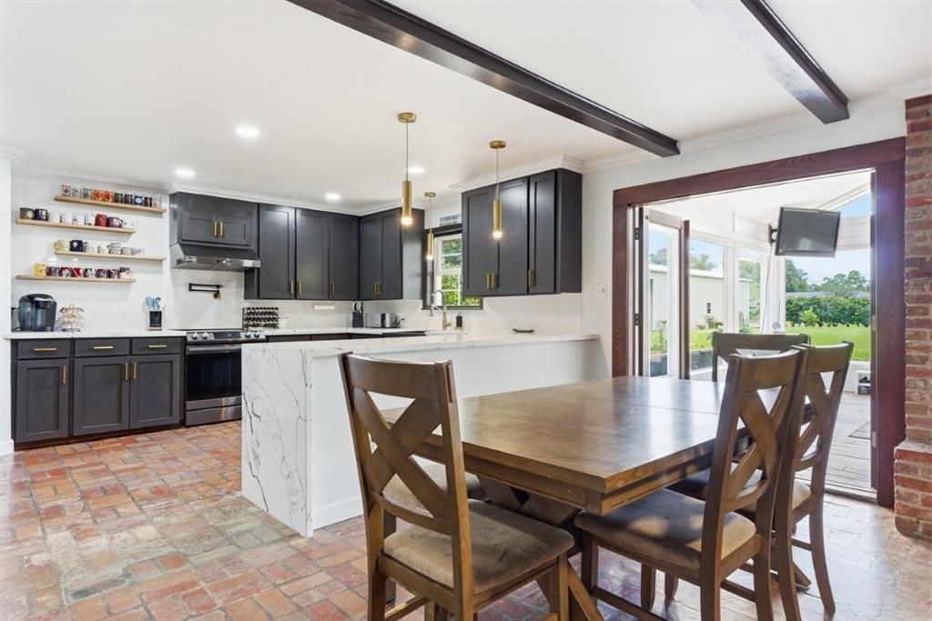 1218 Bernadette Drive — photo 4